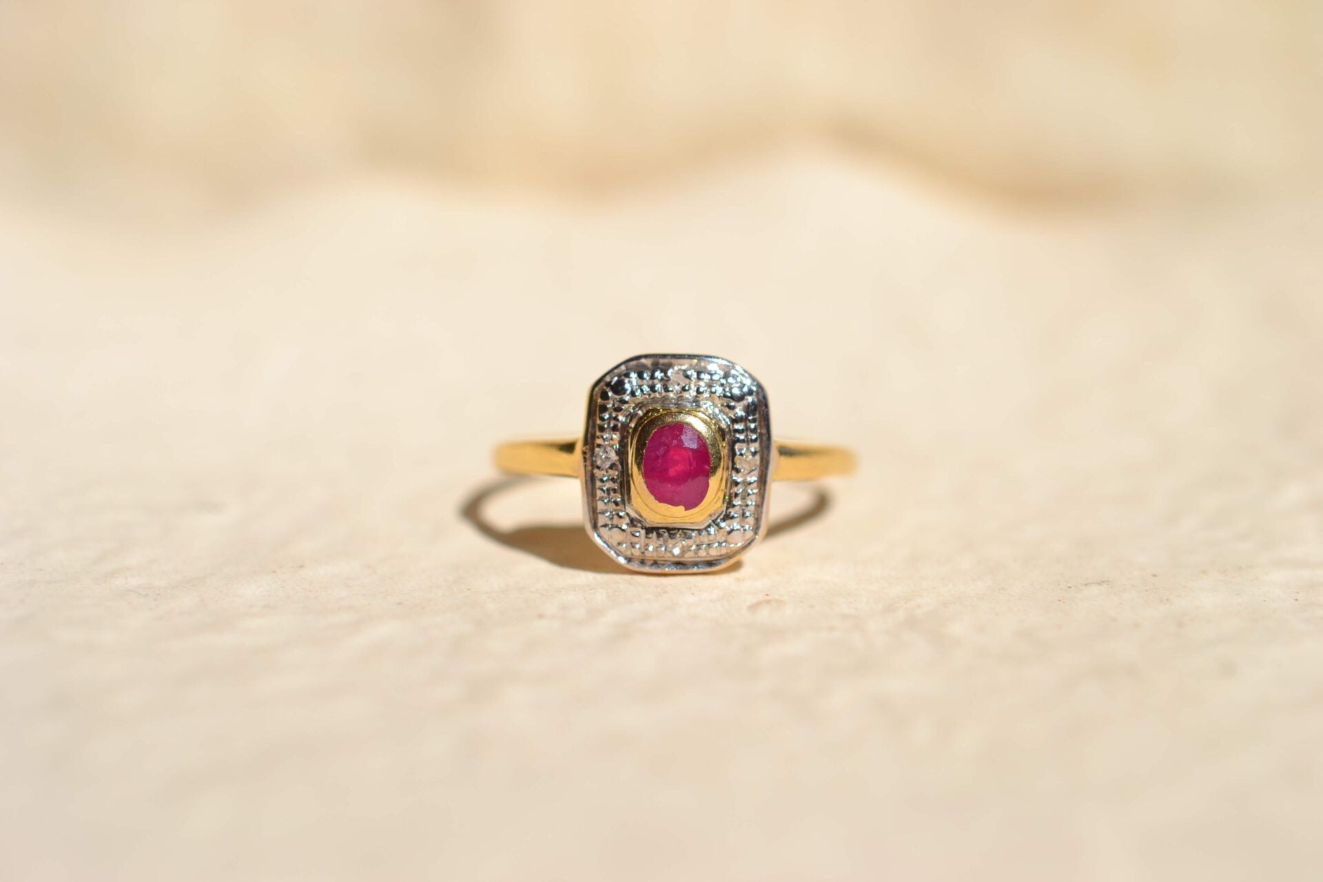 Bague octogonale Diamants Rubis