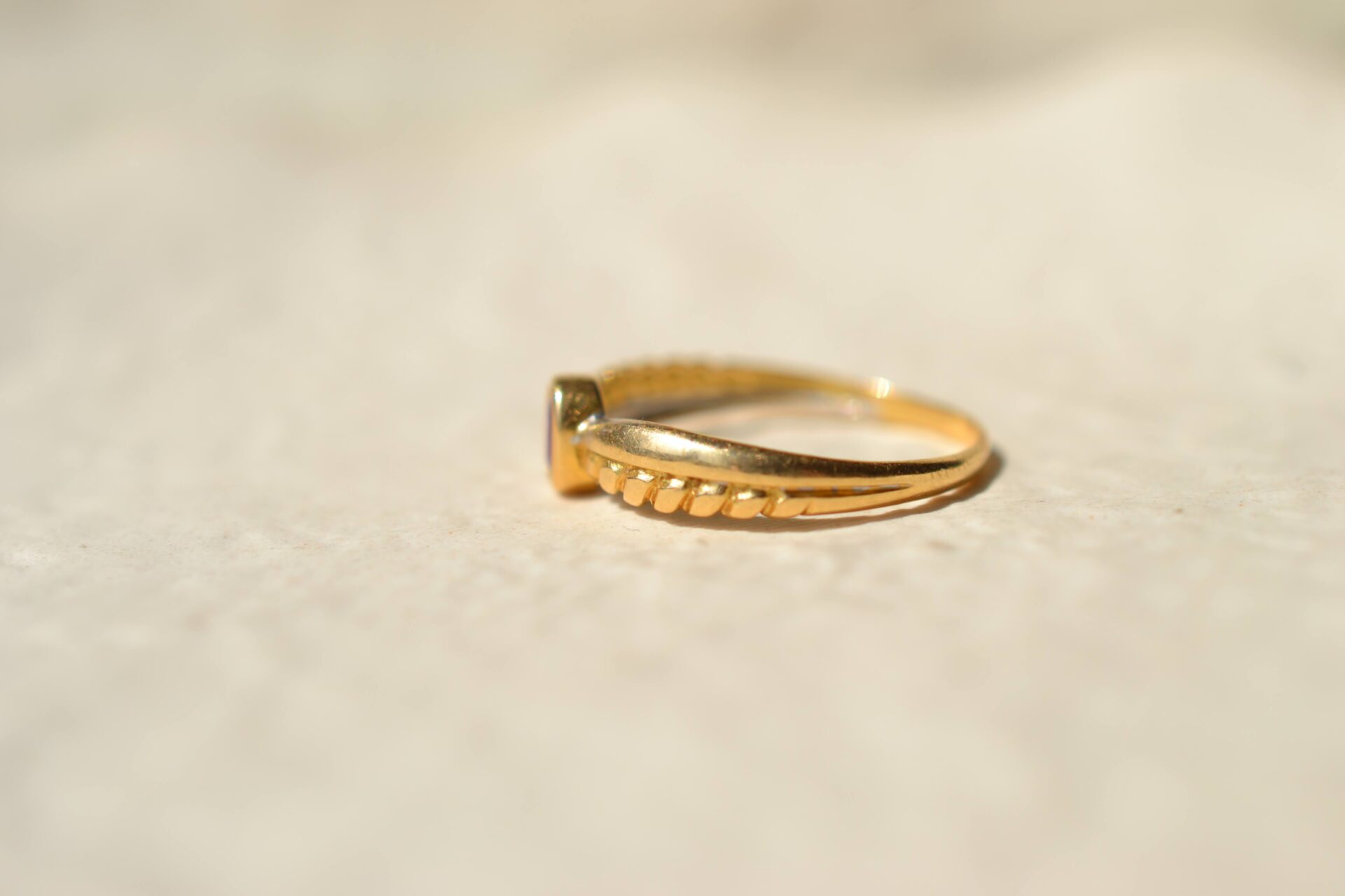 Bague torsadée Rubis