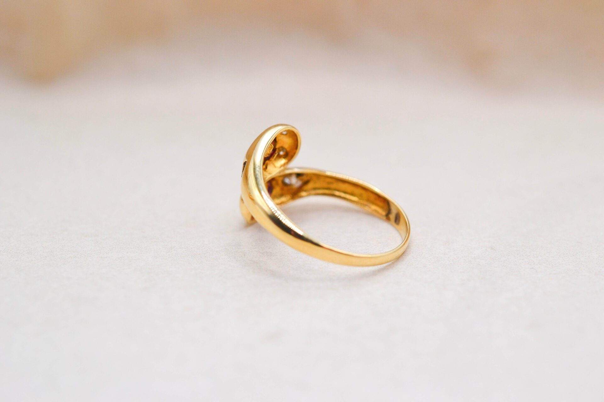 Bague serpent Diamant Saphir Rubis