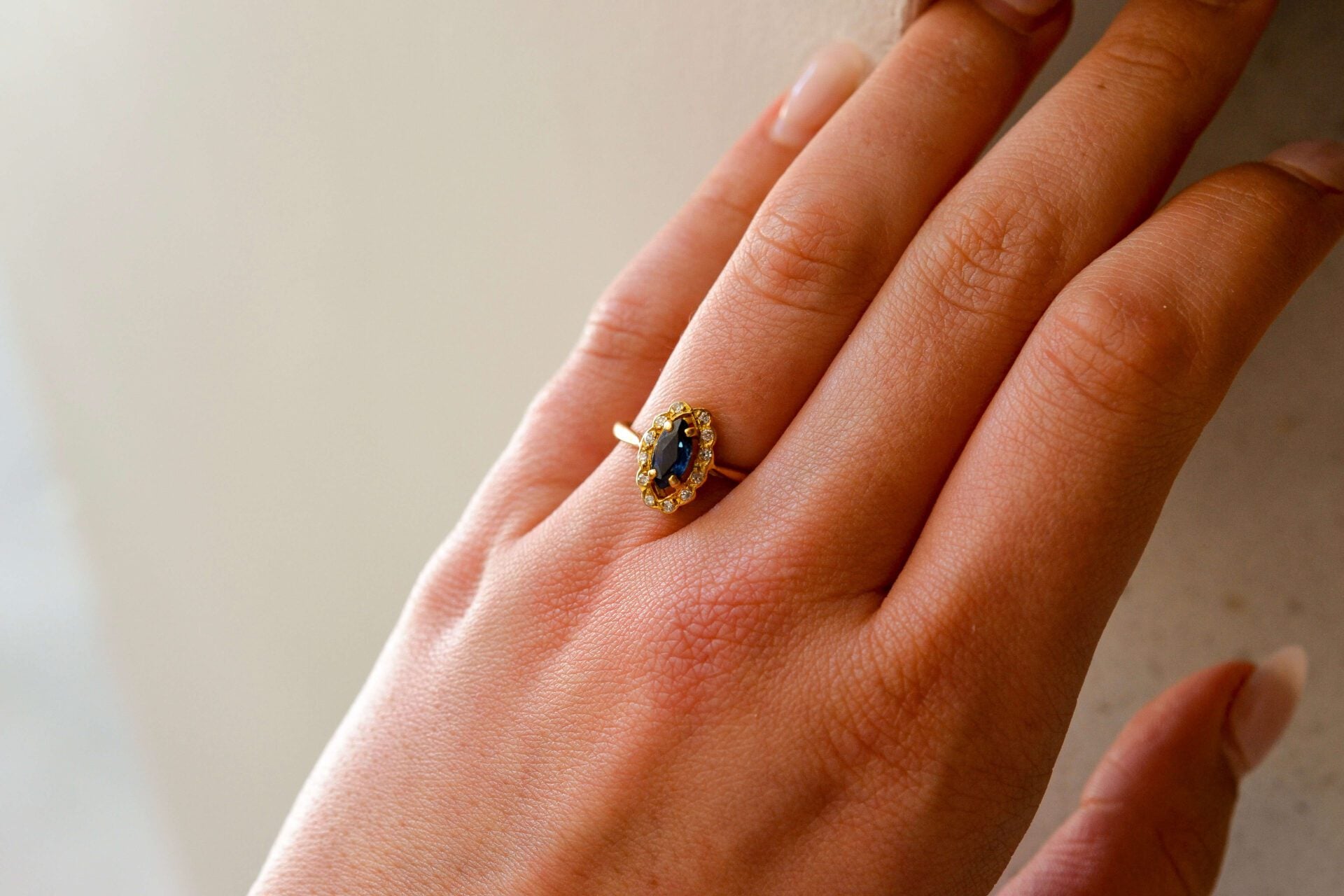Bague Marquise Saphir et Diamants