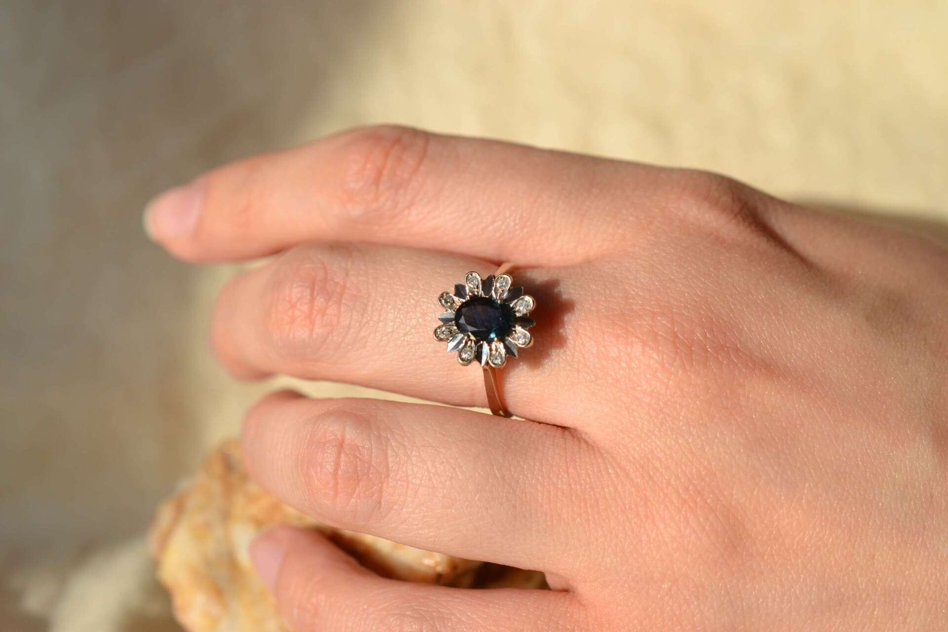 Bague Marguerite Saphir Diamants Or blanc