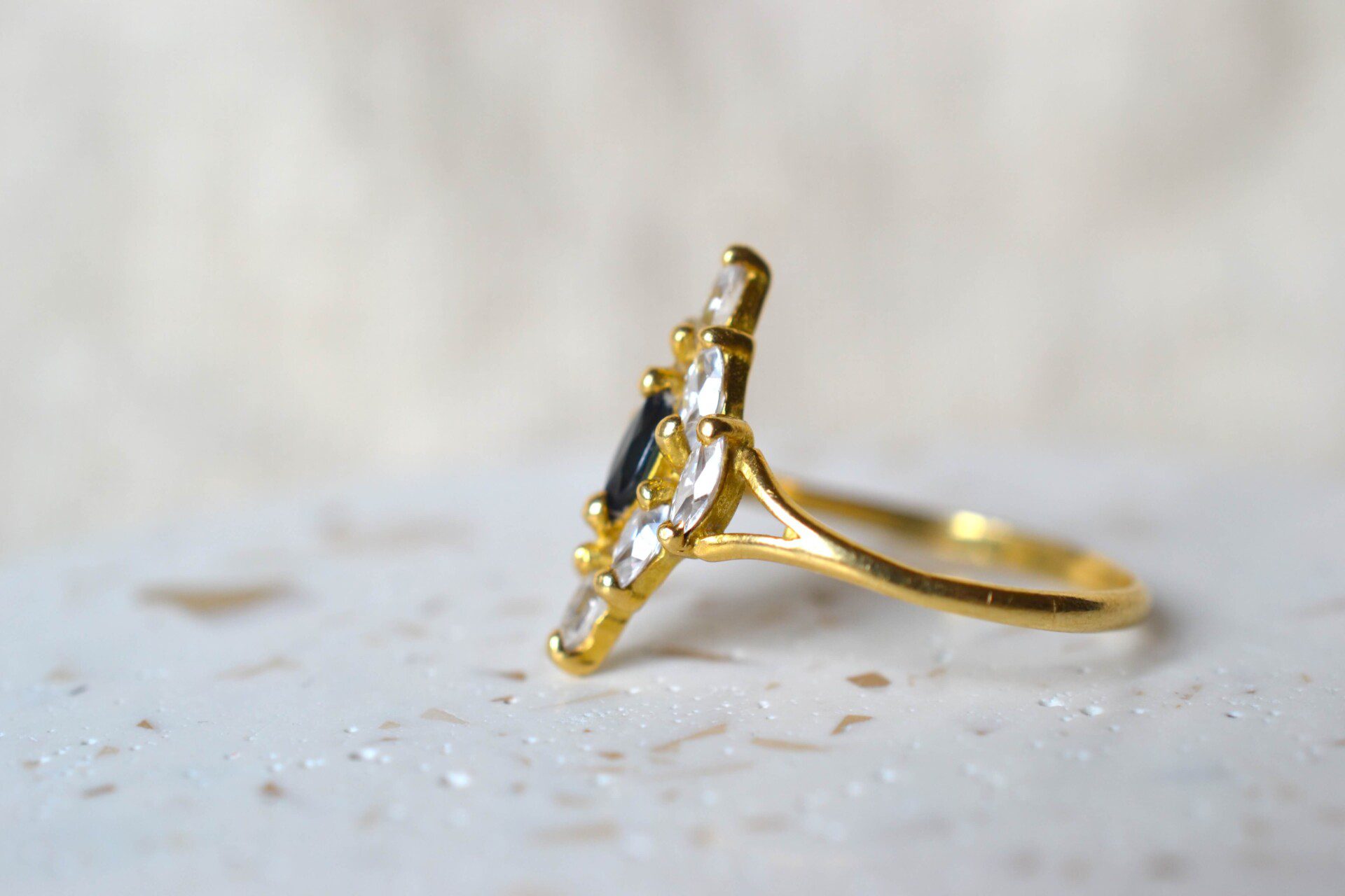 Bague Navette Saphir