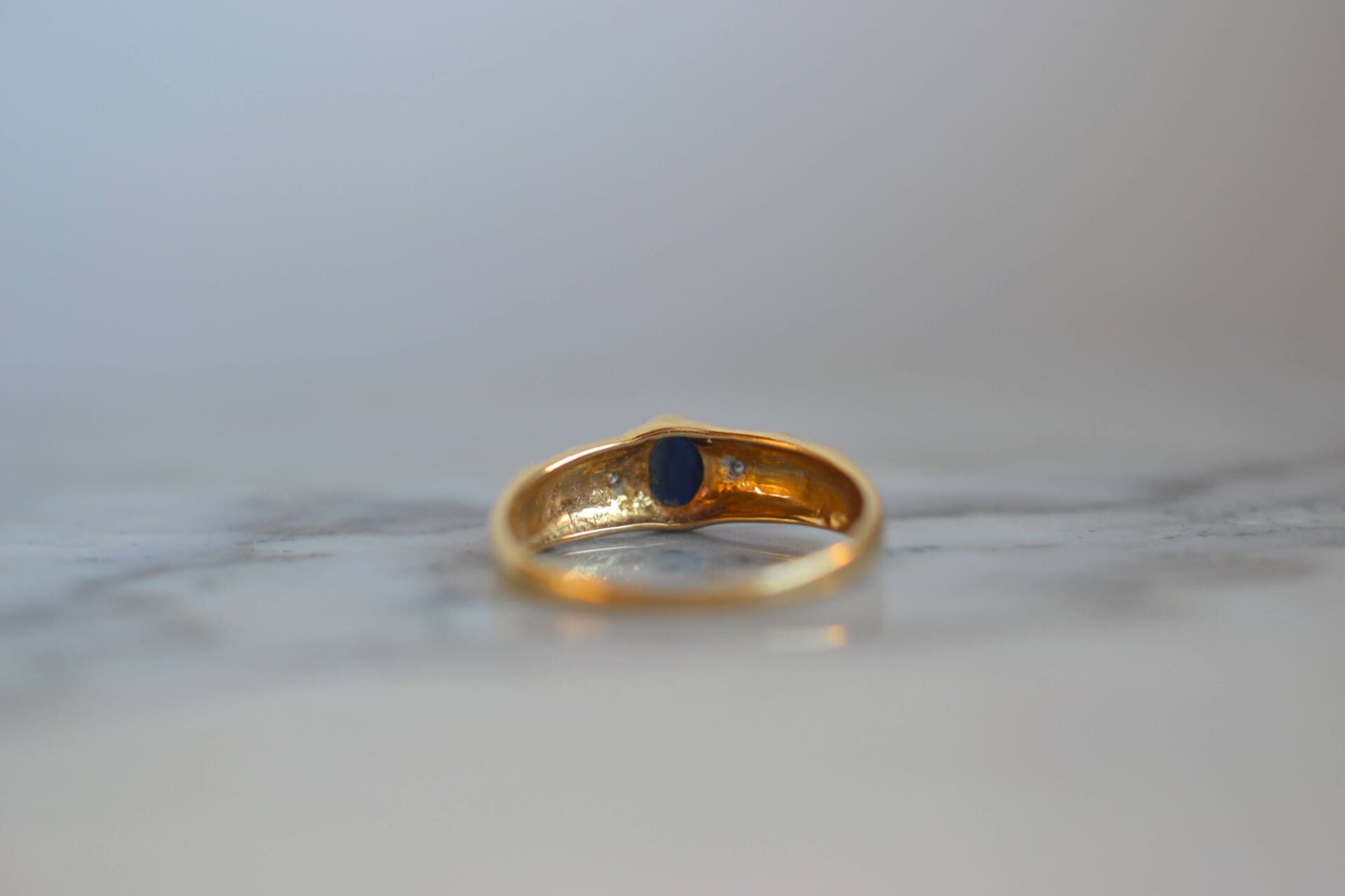 Bague Saphir ovale et Diamants