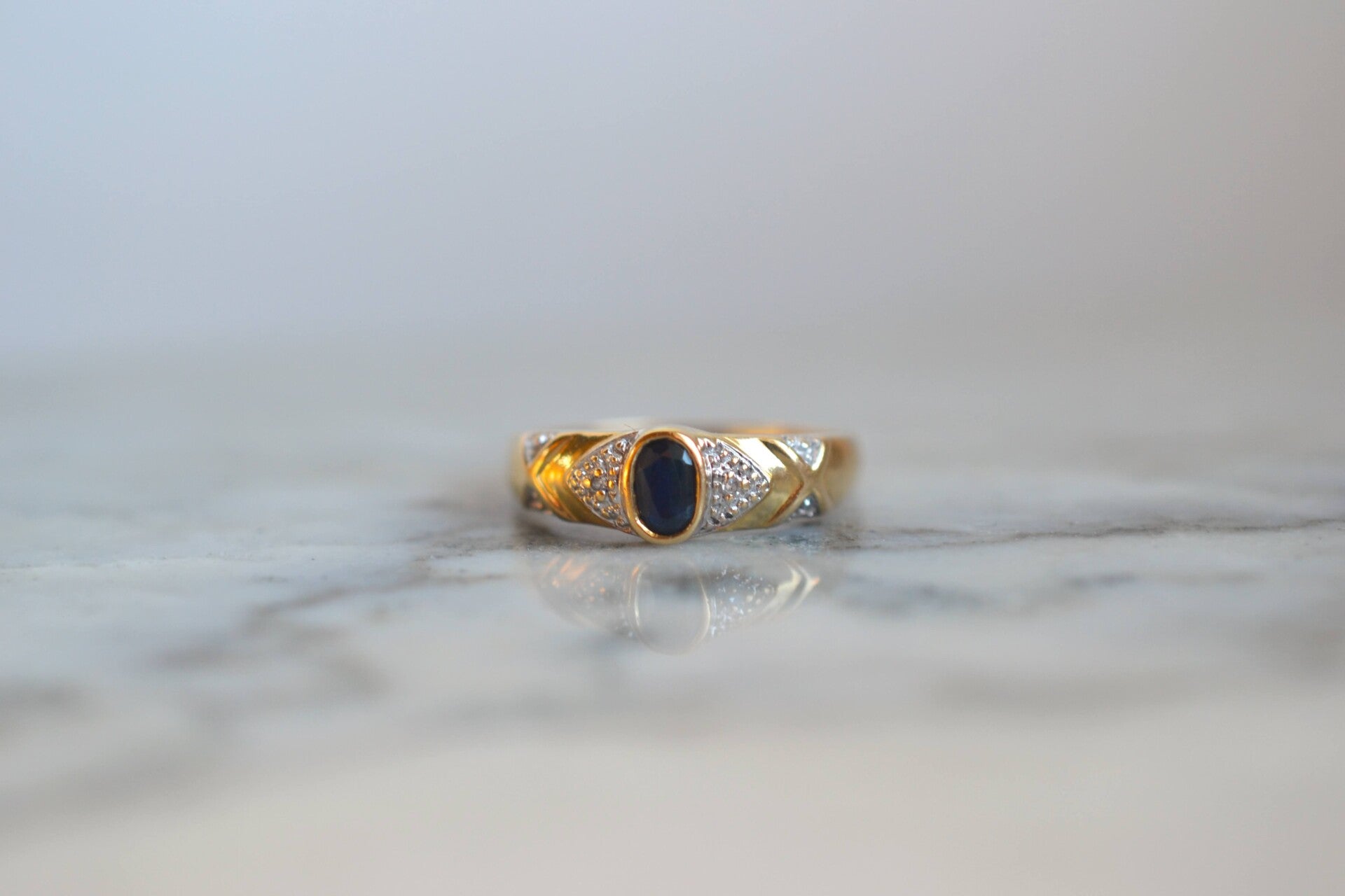 Bague Saphir ovale et Diamants