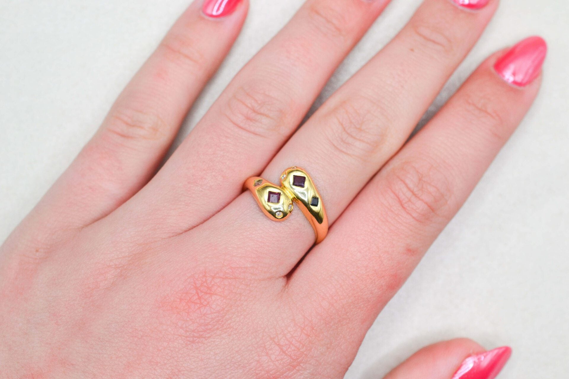 Bague serpent Diamant Saphir Rubis