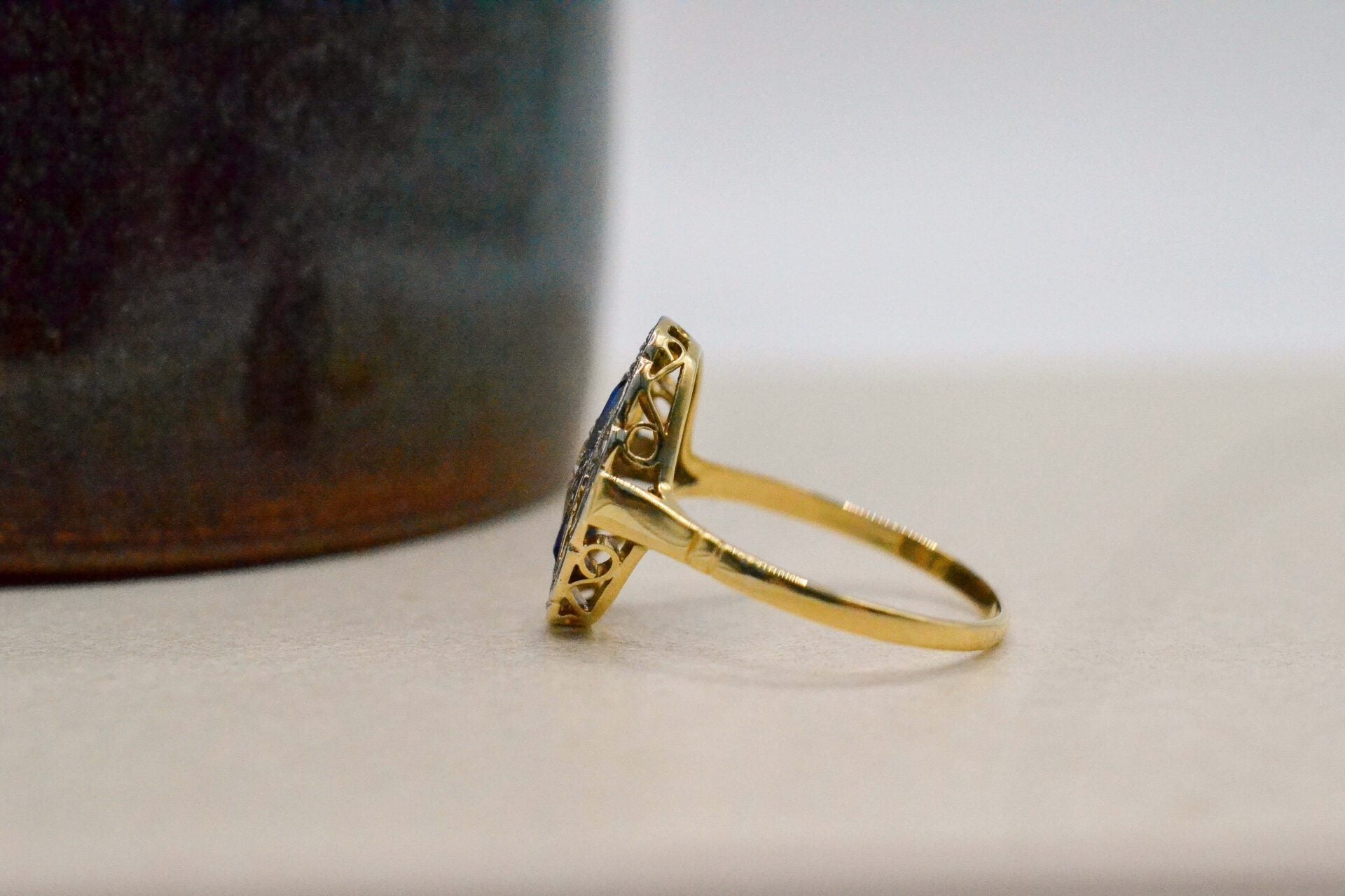 Bague Art Déco 2 Ors Diamants et Saphirs de Synthèse