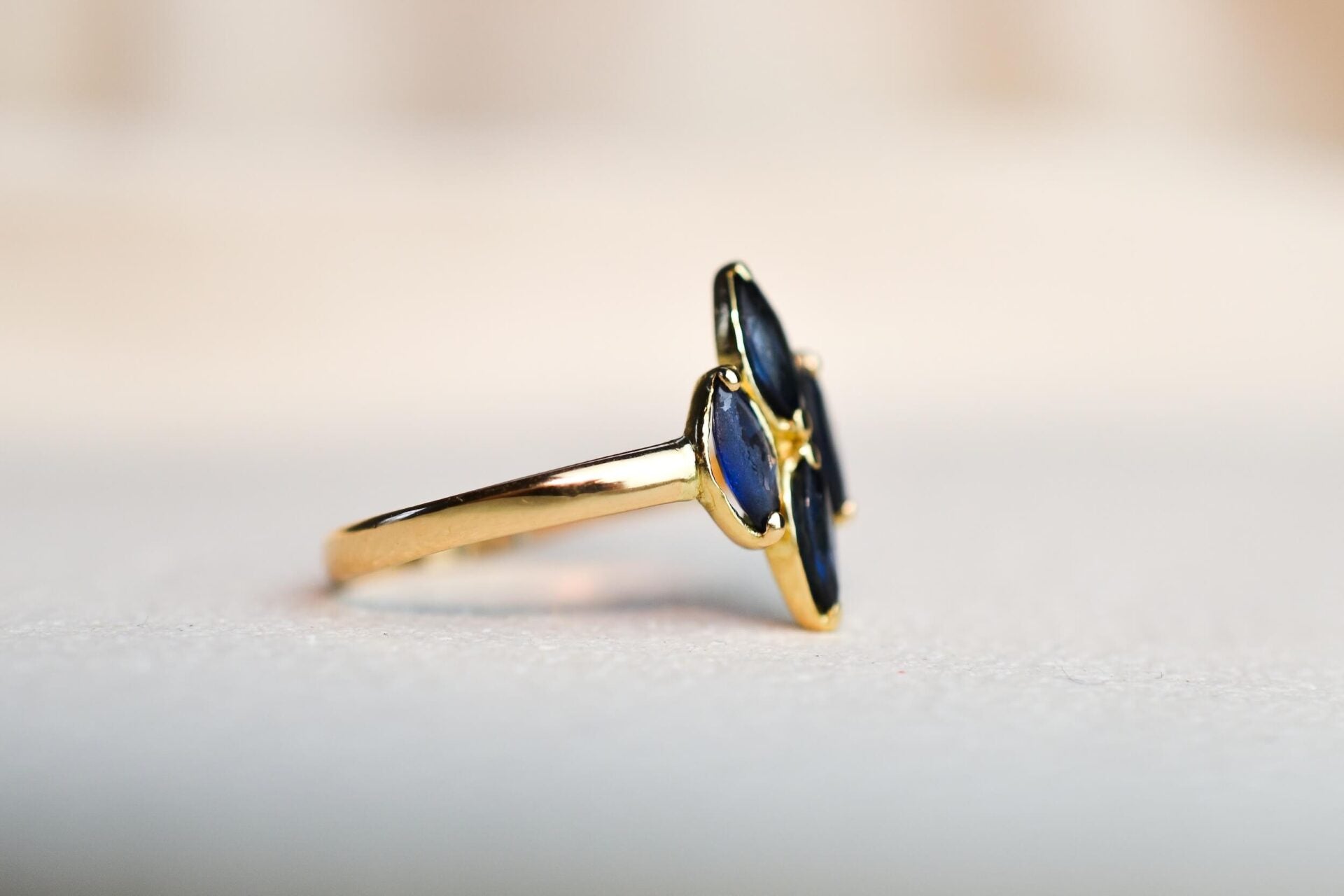 Bague Saphirs navettes