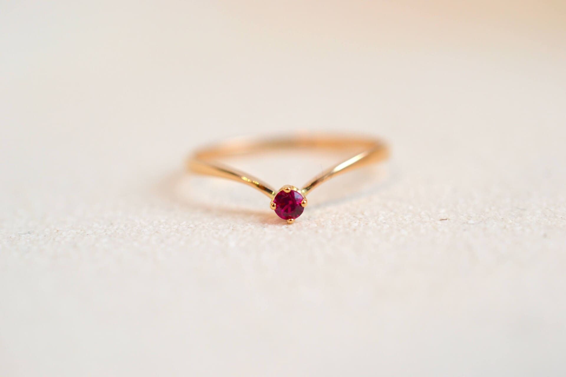 Bague Solitaire Rubis de synthèse