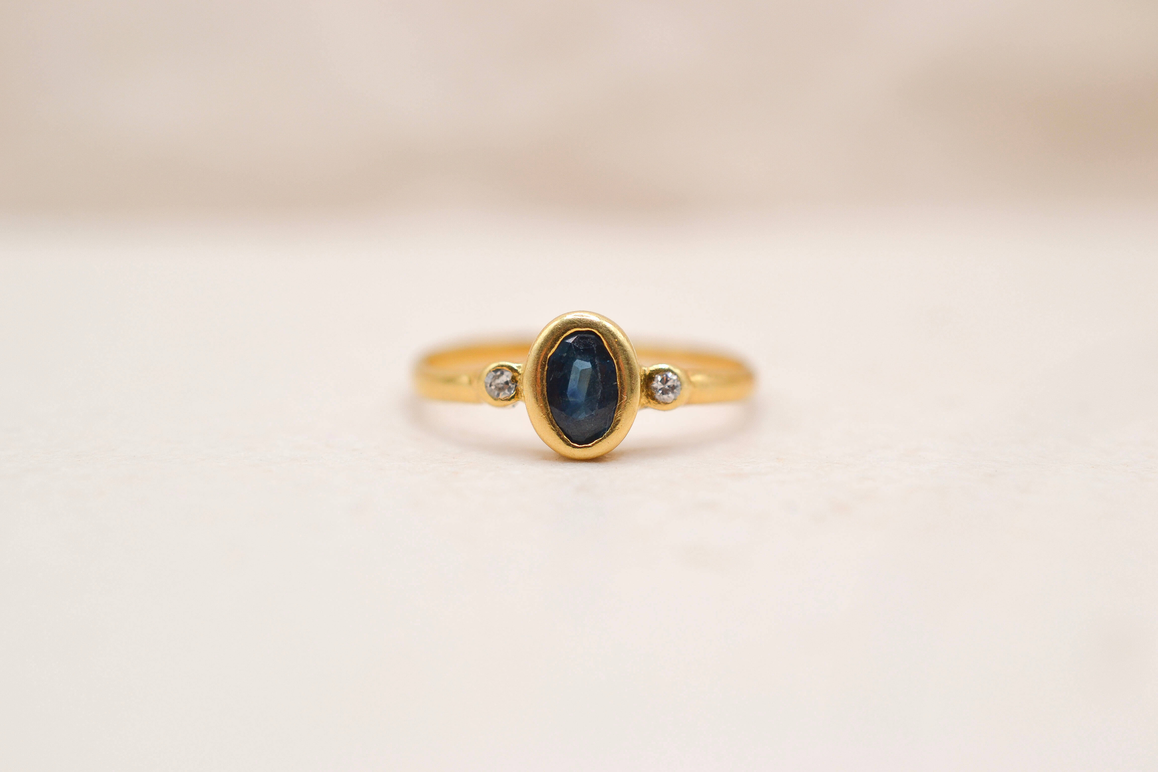 Bague Saphir oval et Diamants