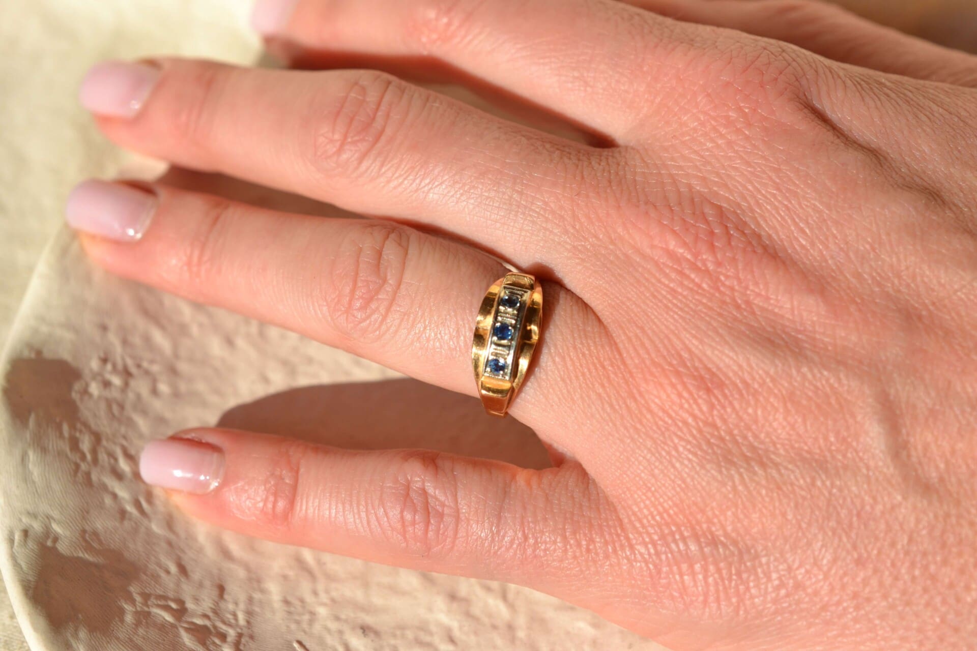 Bague Saphirs Art Déco style Tank