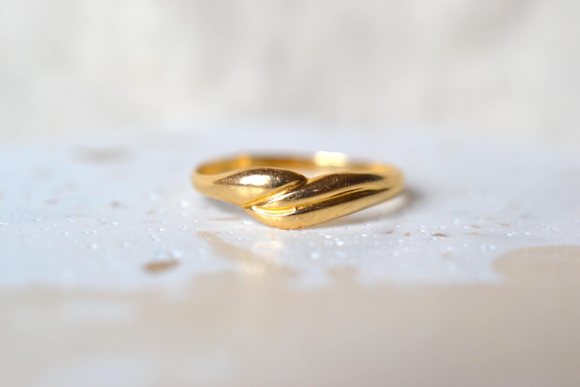 Bague torsadée rainure