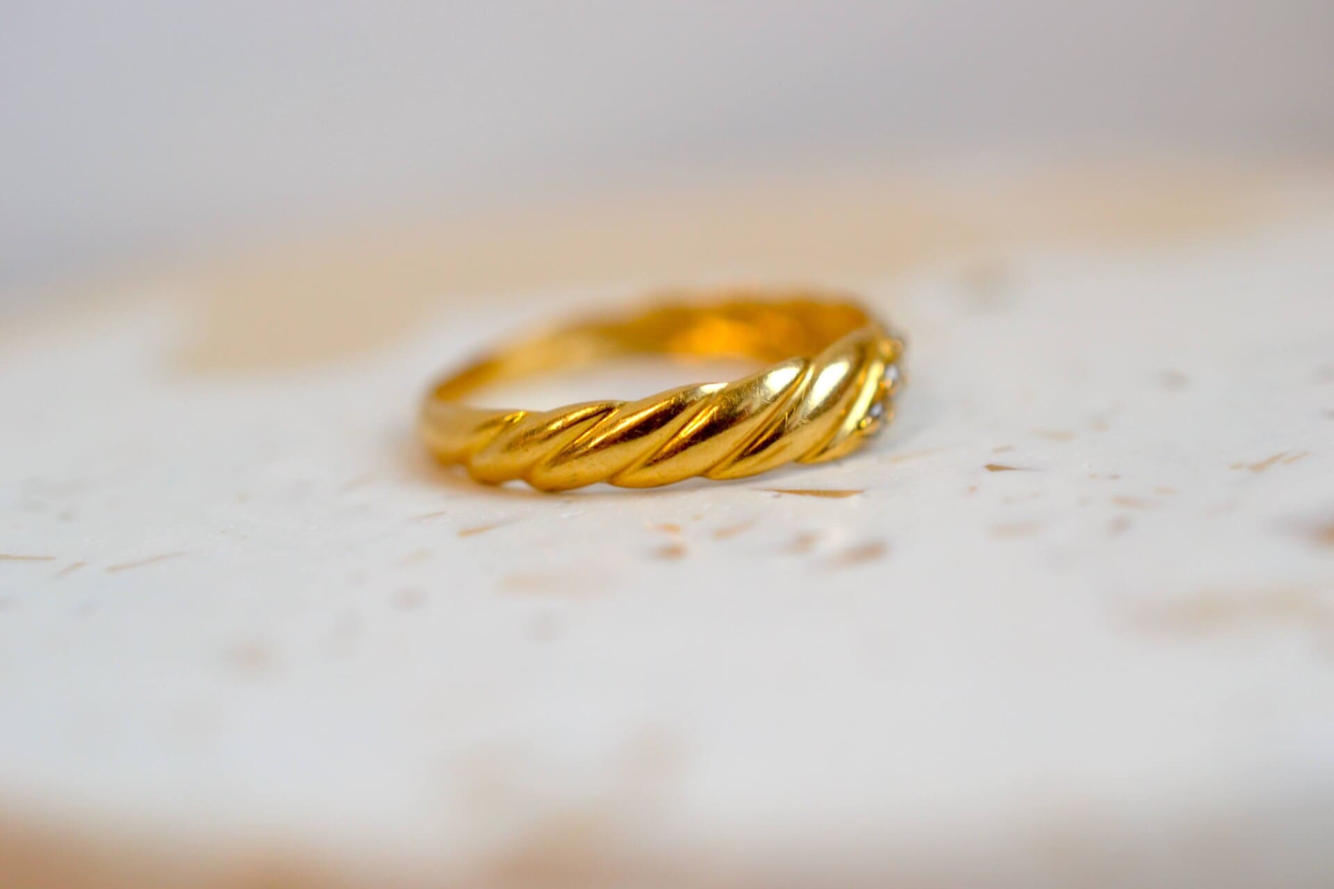 Bague torsadée Diamants