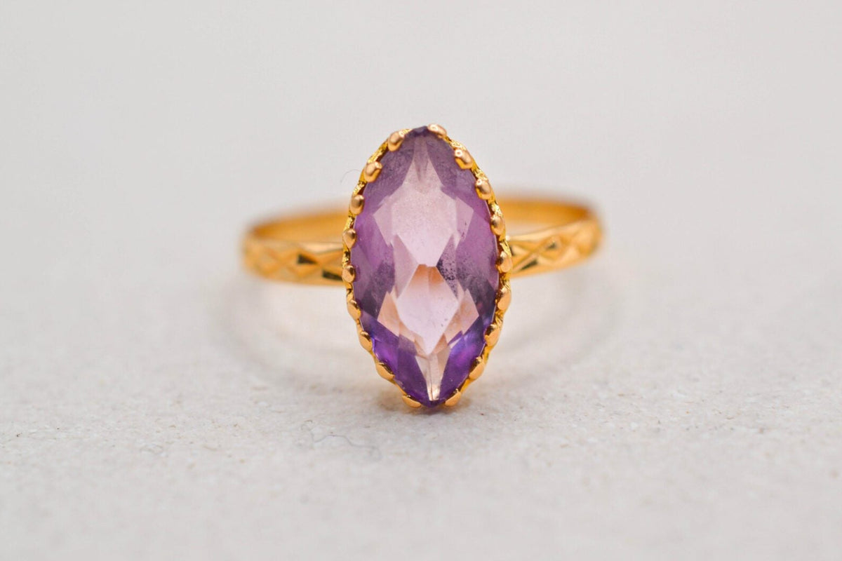 Bague Améthyste taille navette