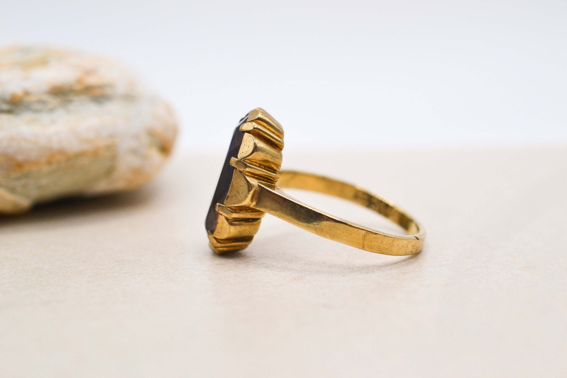 Bague navette Quartz 8 carats