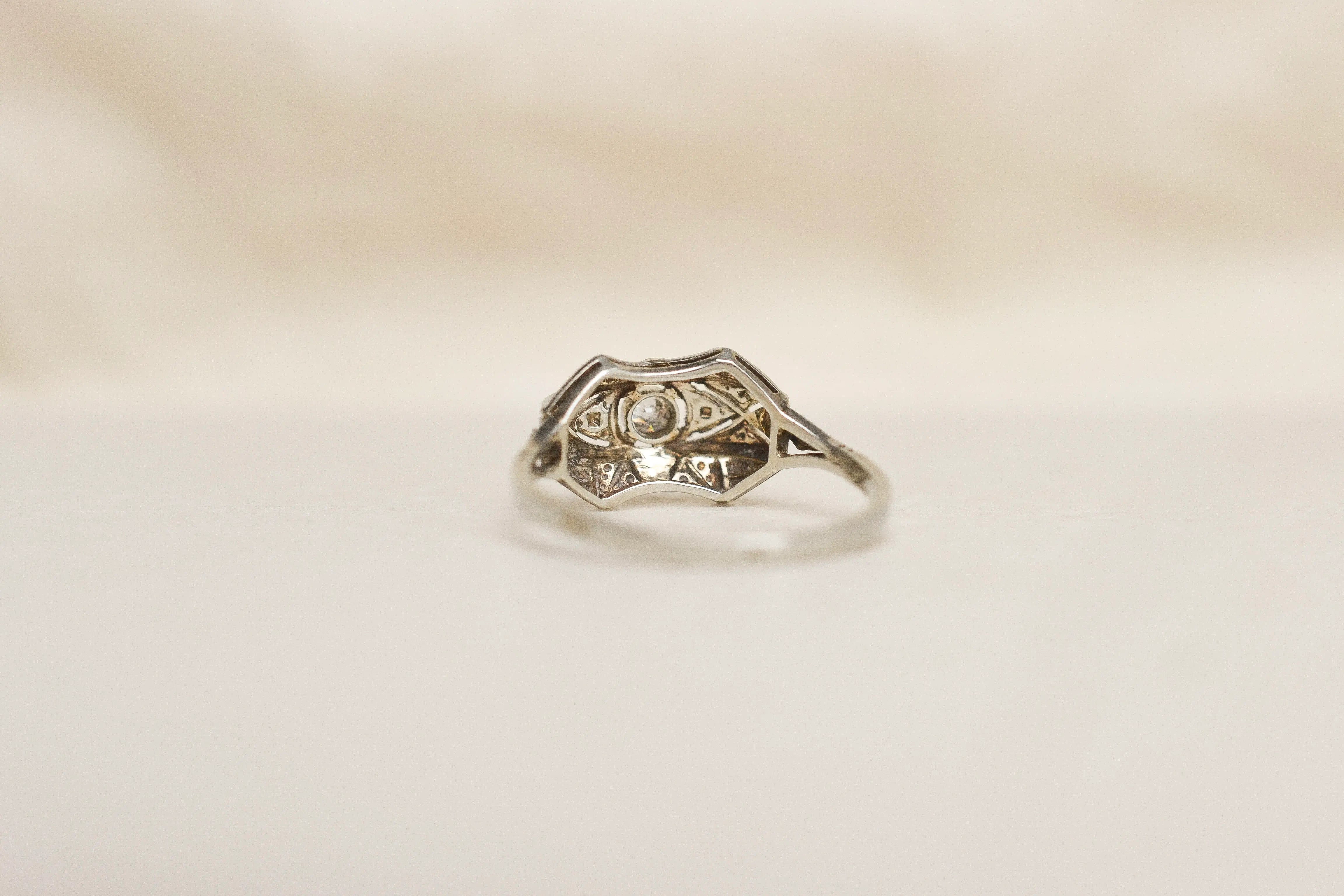 Bague Art Déco Diamant serti clos
