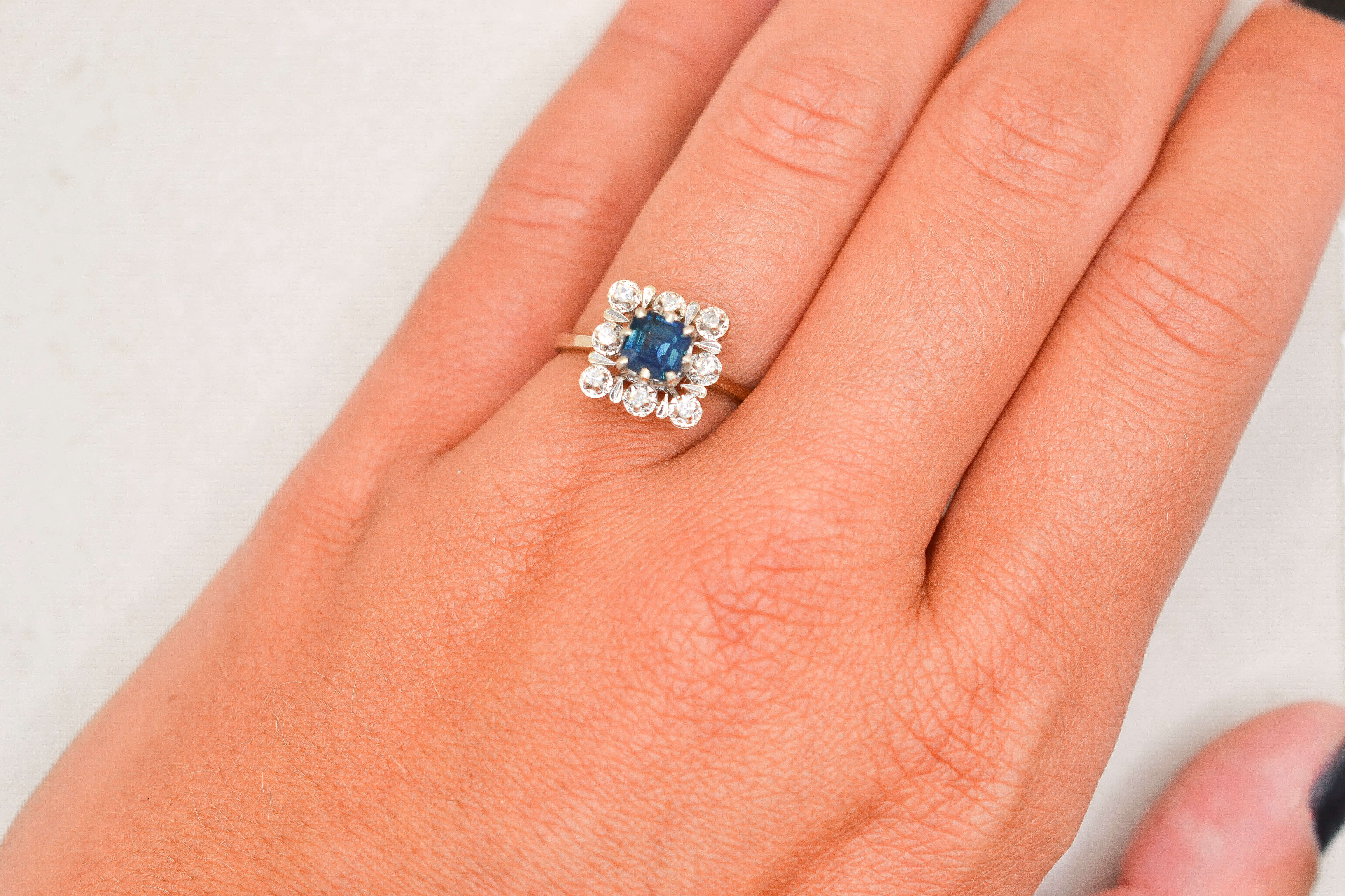 Bague Marguerite carrée Saphir