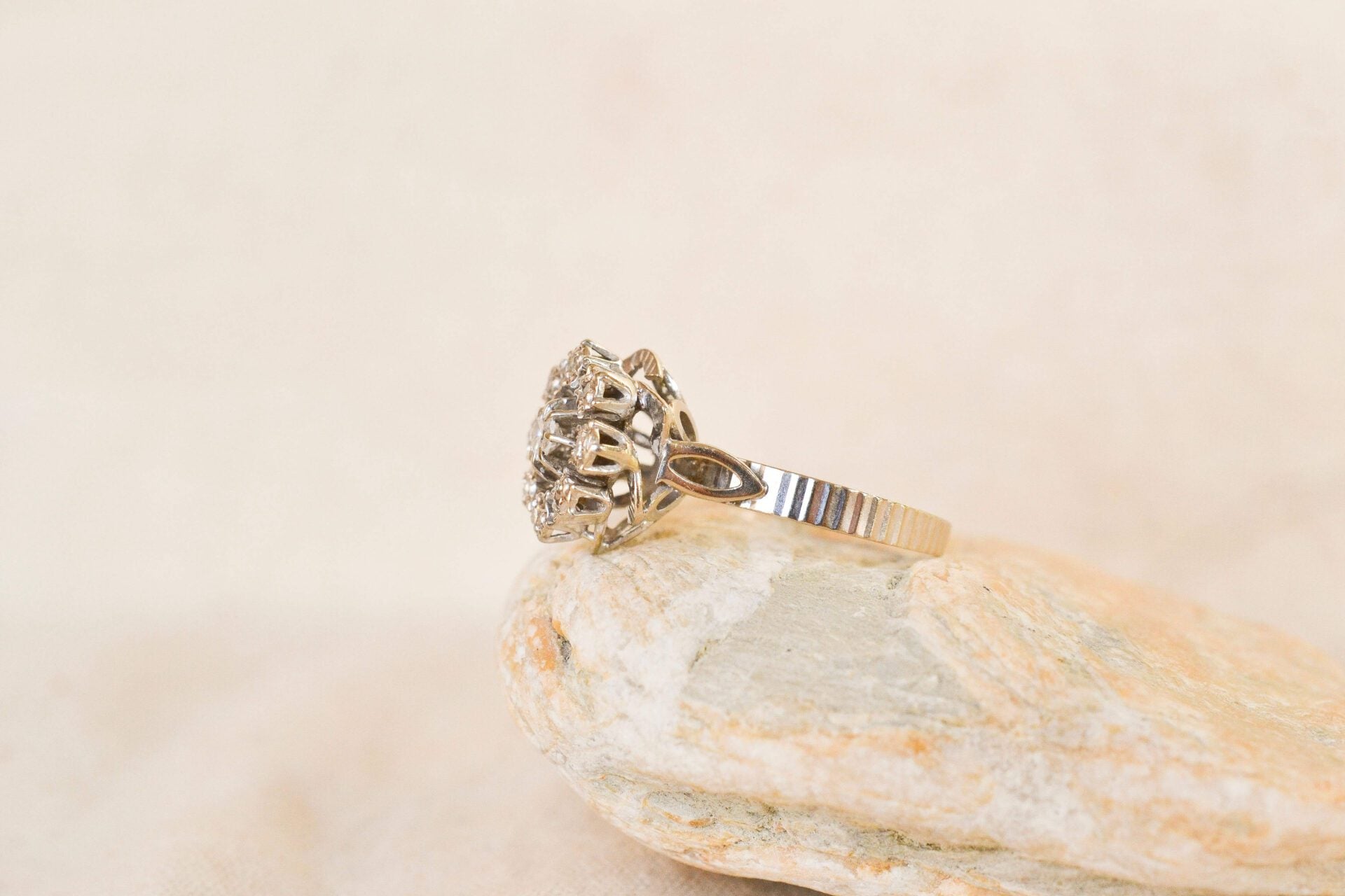 Bague fleur Or blanc et Diamants