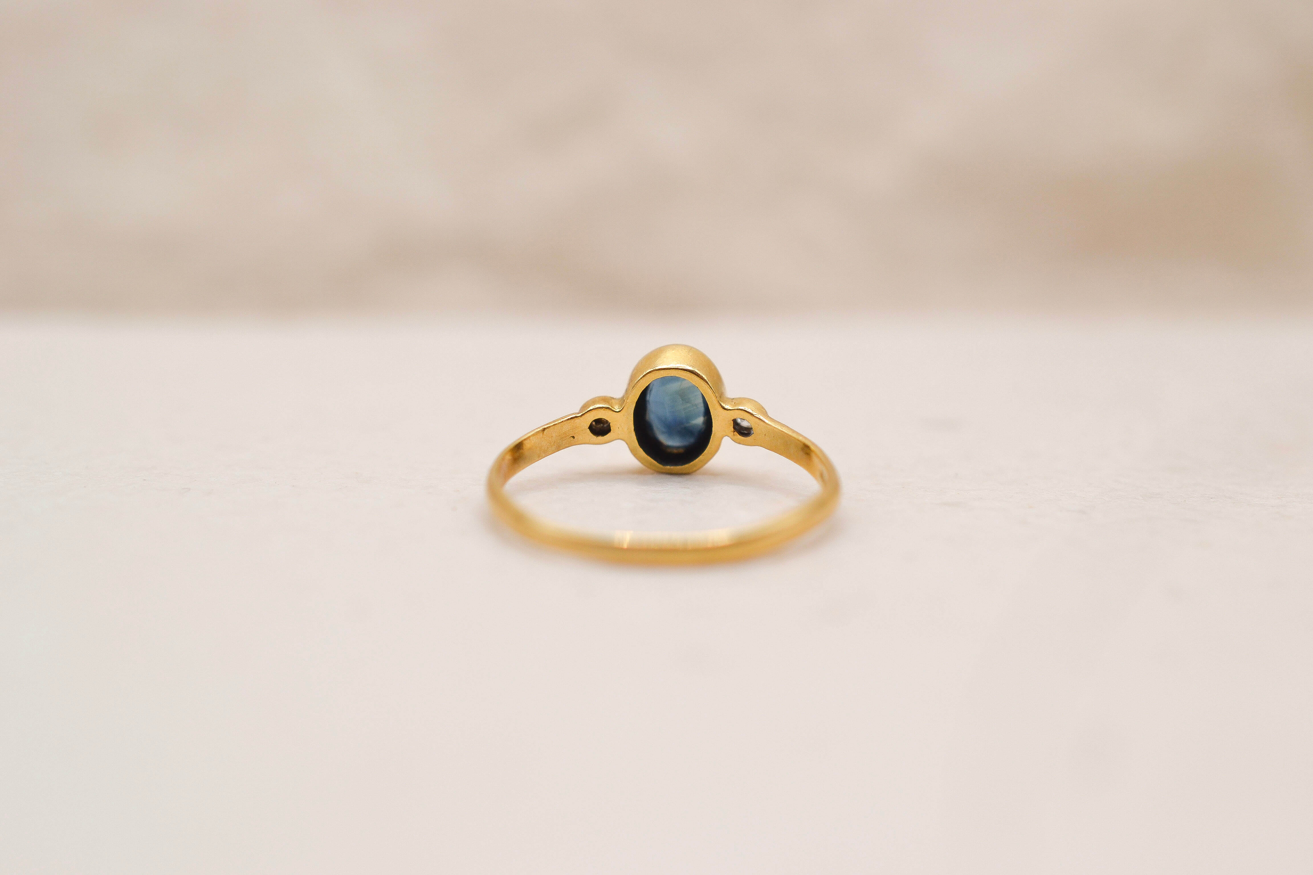 Bague Saphir oval et Diamants