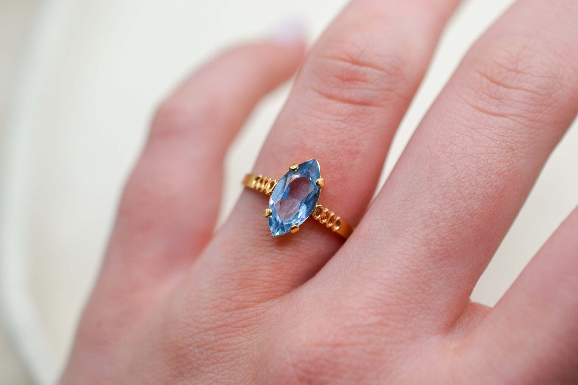 Bague navette Spinelle Verneuil