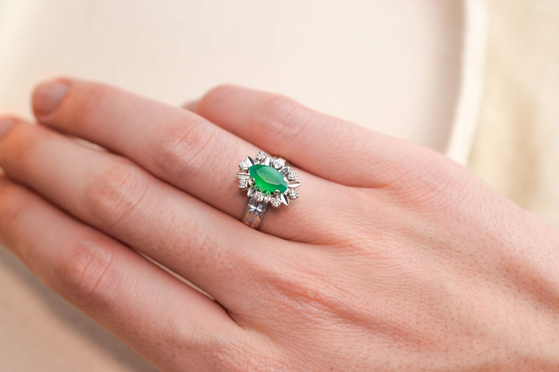 Bague Marguerite Or blanc Chrysoprase