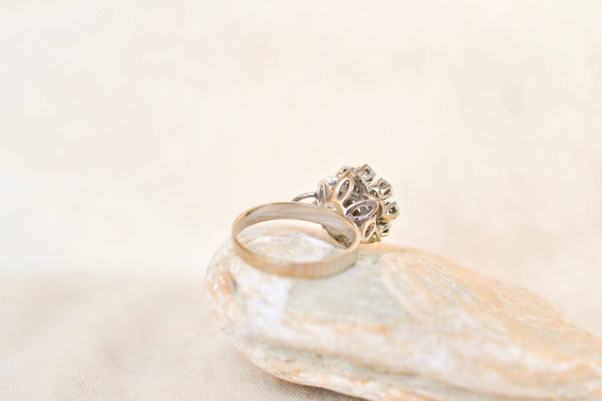 Bague fleur Or blanc et Diamants