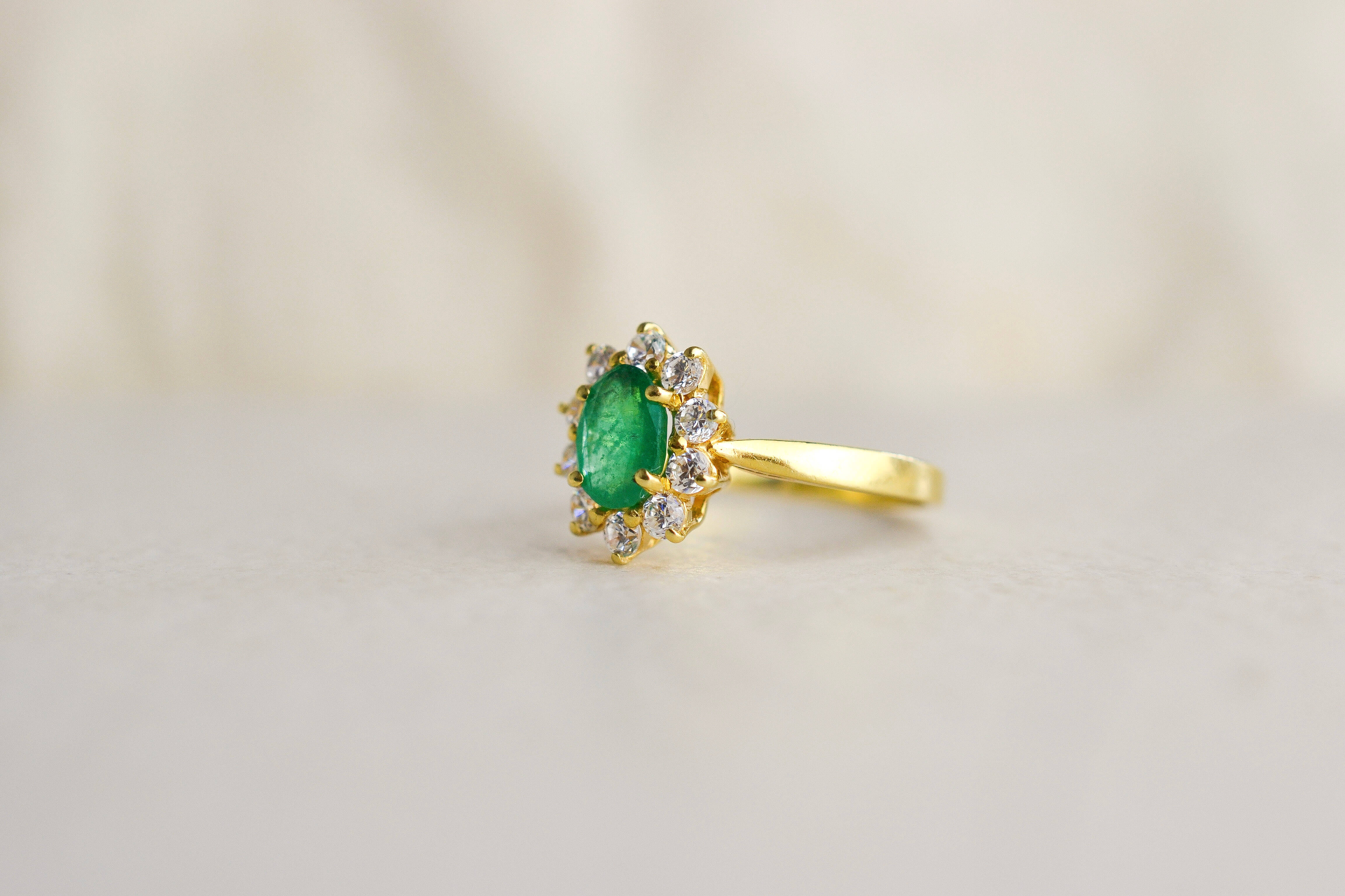 Bague marguerite Emeraude & Oxydes
