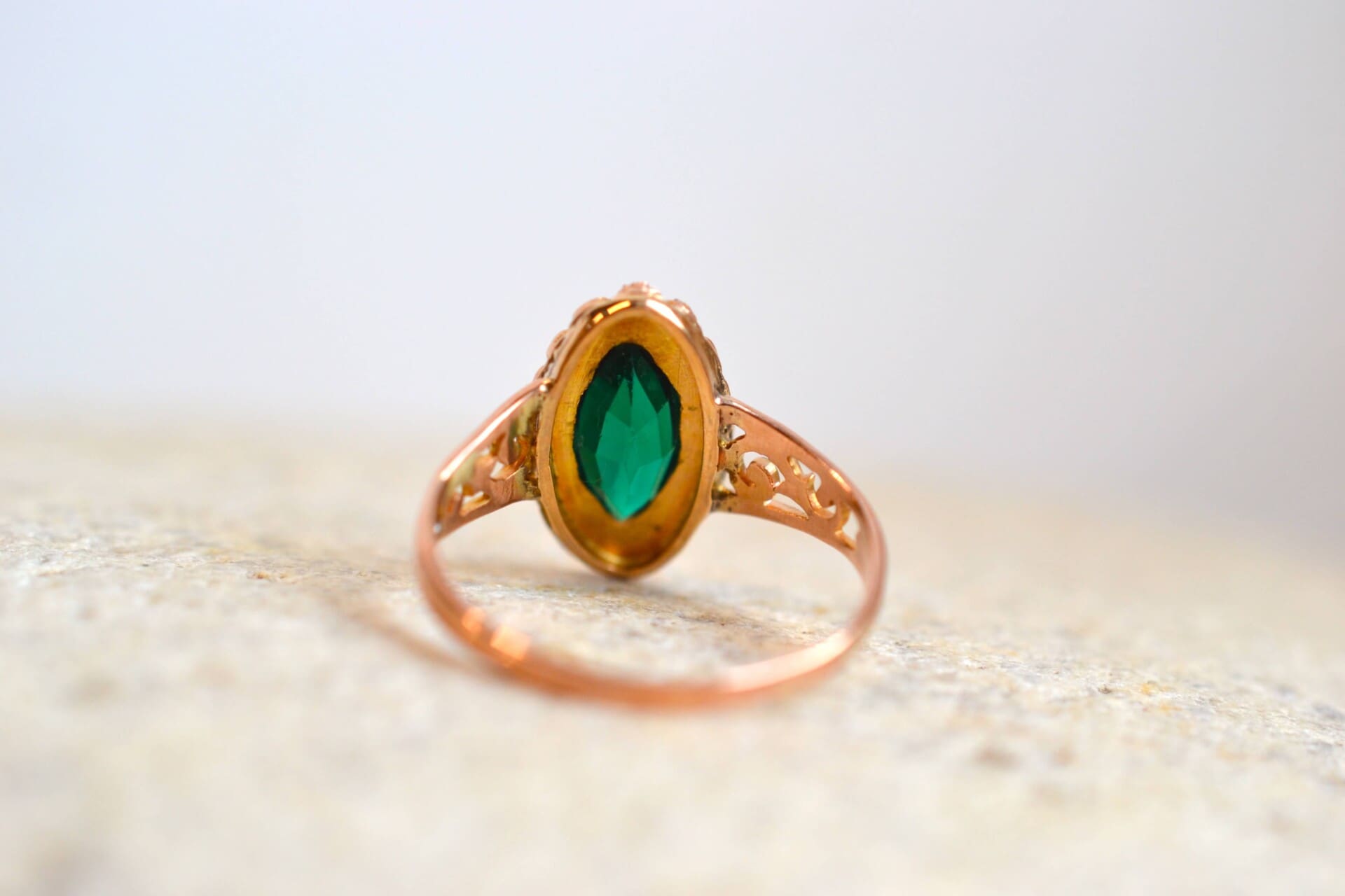Bague Navette Perles et Pierre verte