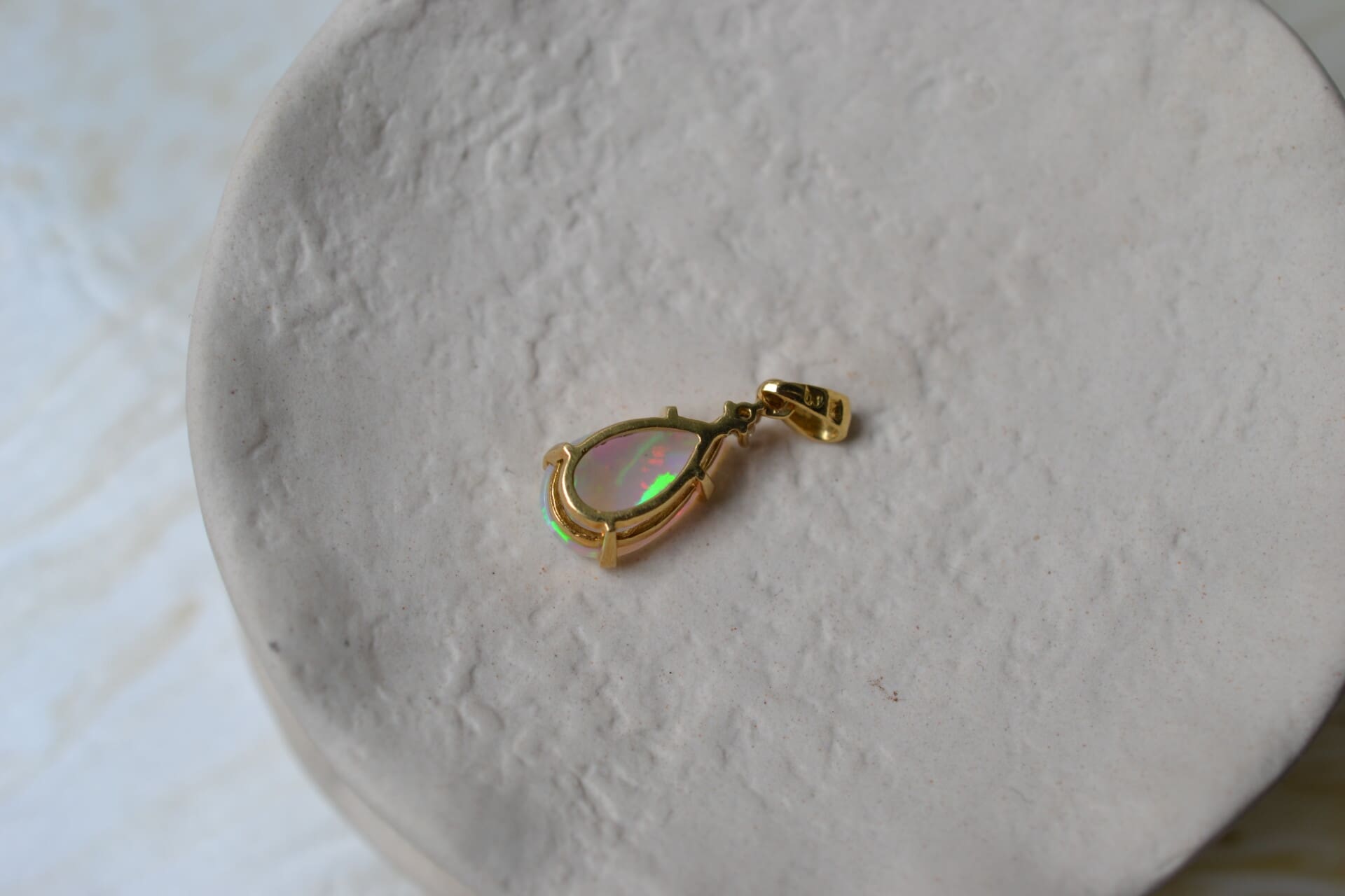Pendentif goutte Opale et Diamant