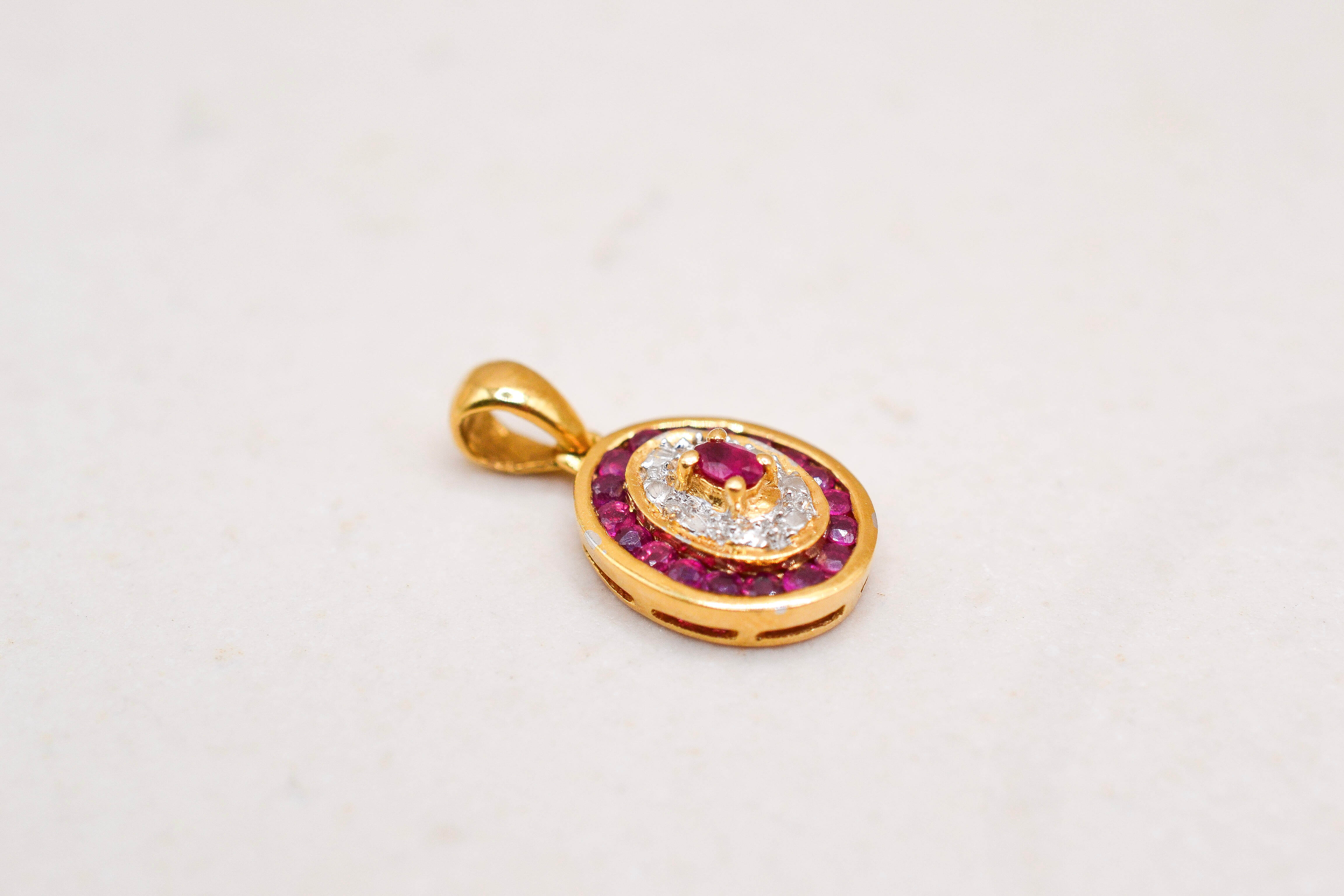 Pendentif Ovale Rubis
