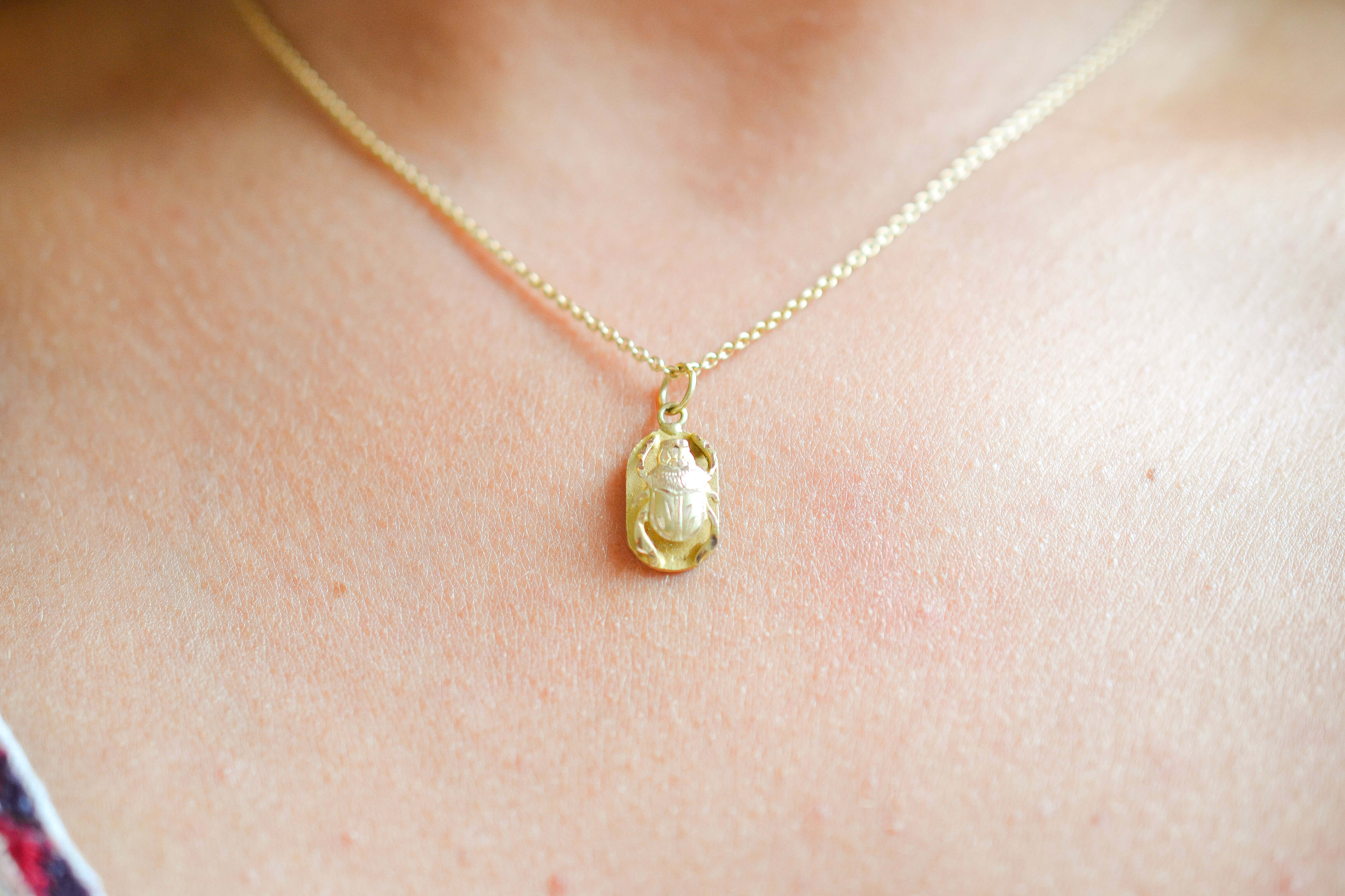 Pendentif scarabée surélevé Or jaune