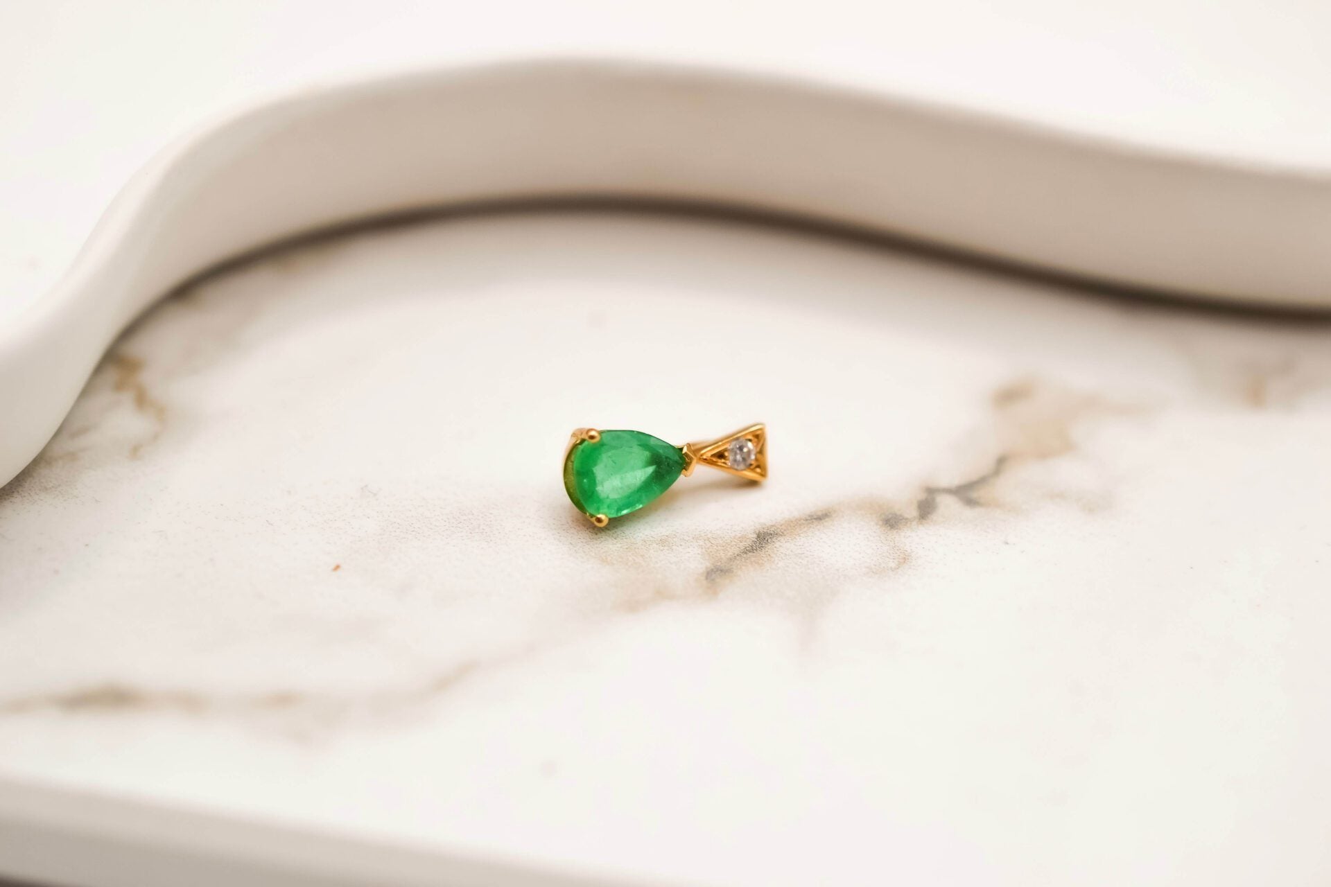 Pendentif goutte Emeraude