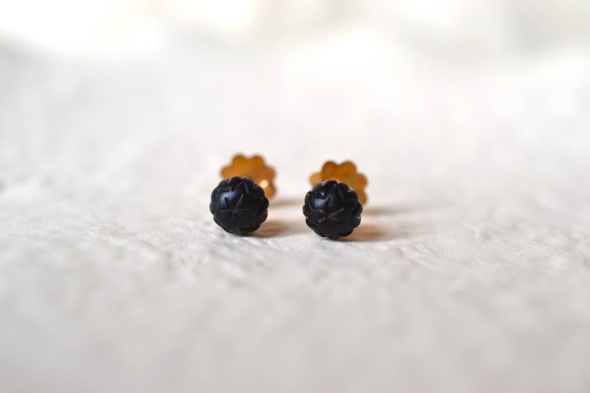 Puces d'oreilles Jais étoiles