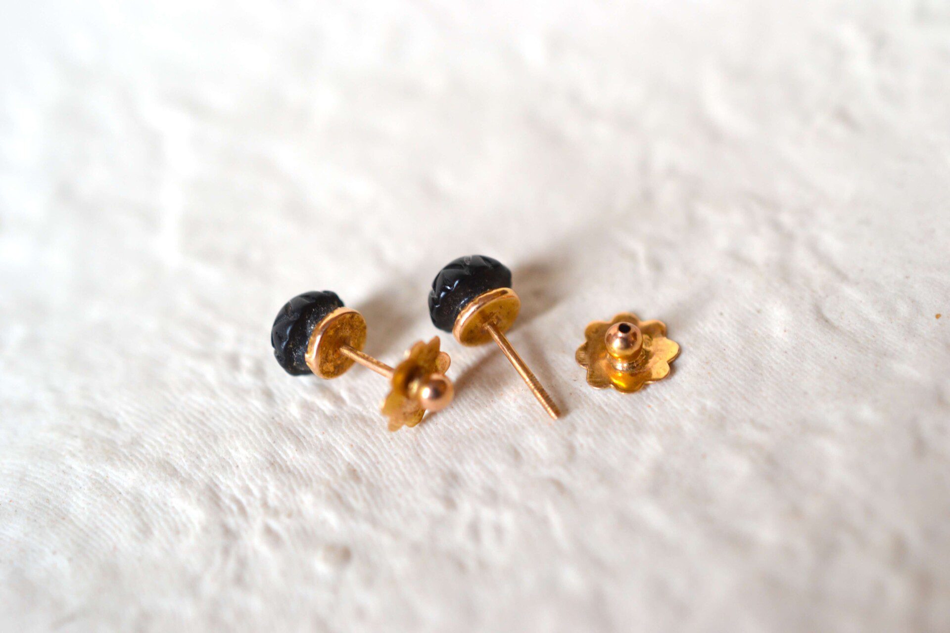 Puces d'oreilles Jais étoiles