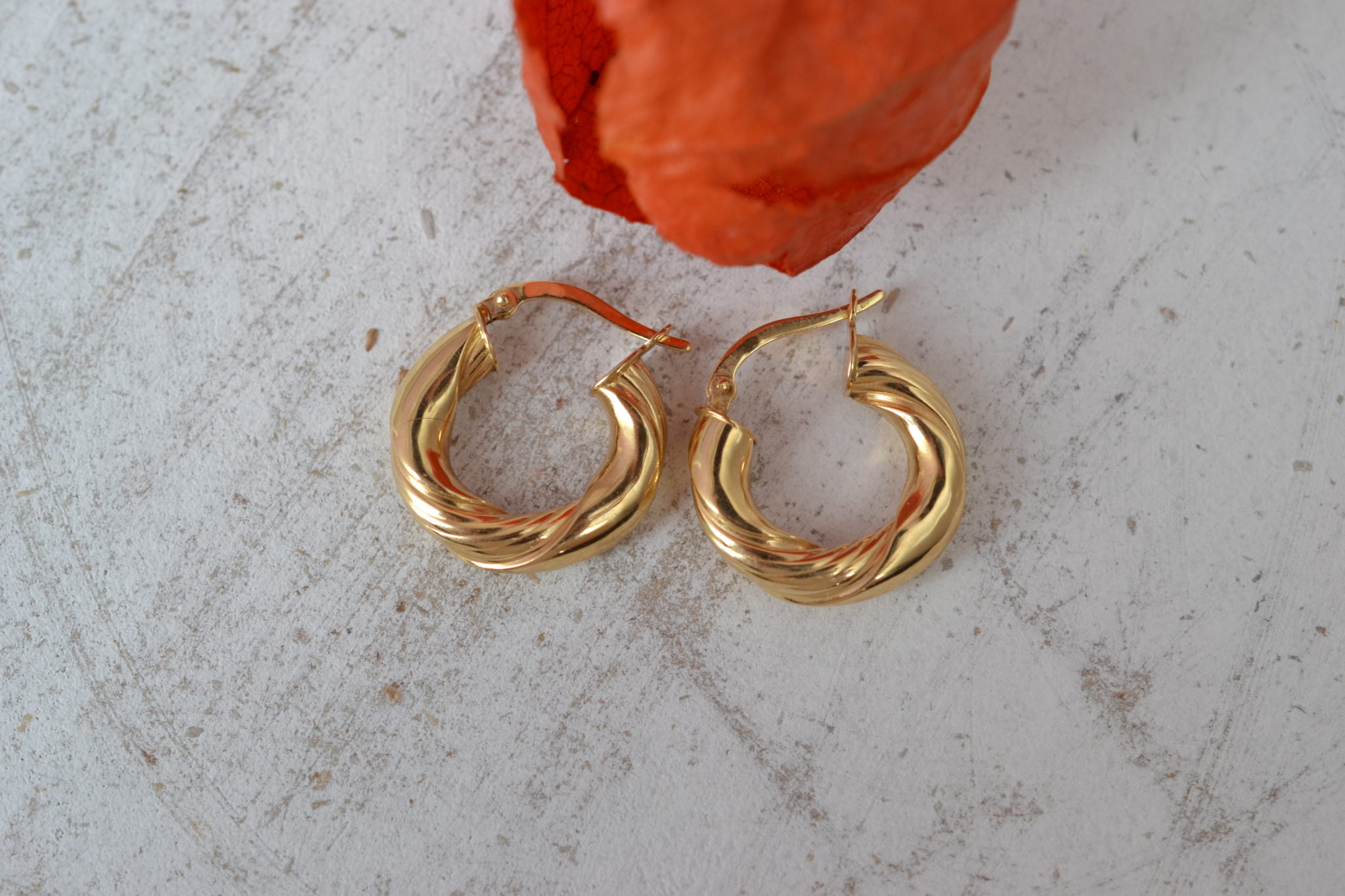 Vente Paire de boucles d'oreilles créoles à clous vintage effet marbré
