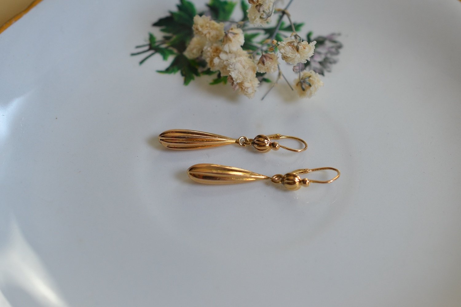 Paire De Boucles D'oreilles Anciennes à Restaurer - Style Vintage Unique