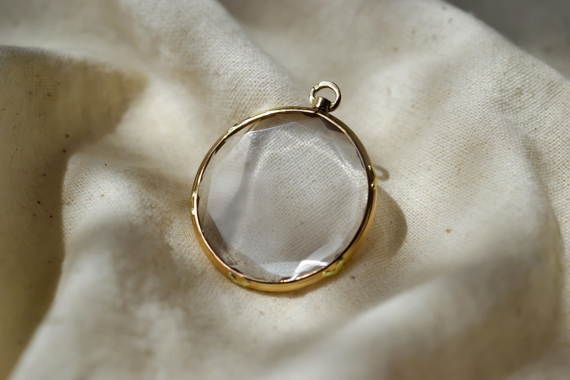 Pendentif souvenir style Louis XVI I Bijoux Vintage Or I Noir Carat