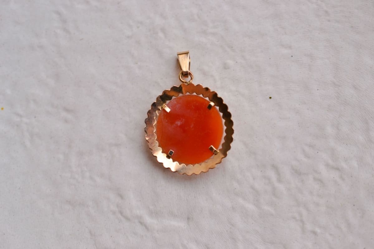 Pendentif Camée rond - pendentif de seconde main
