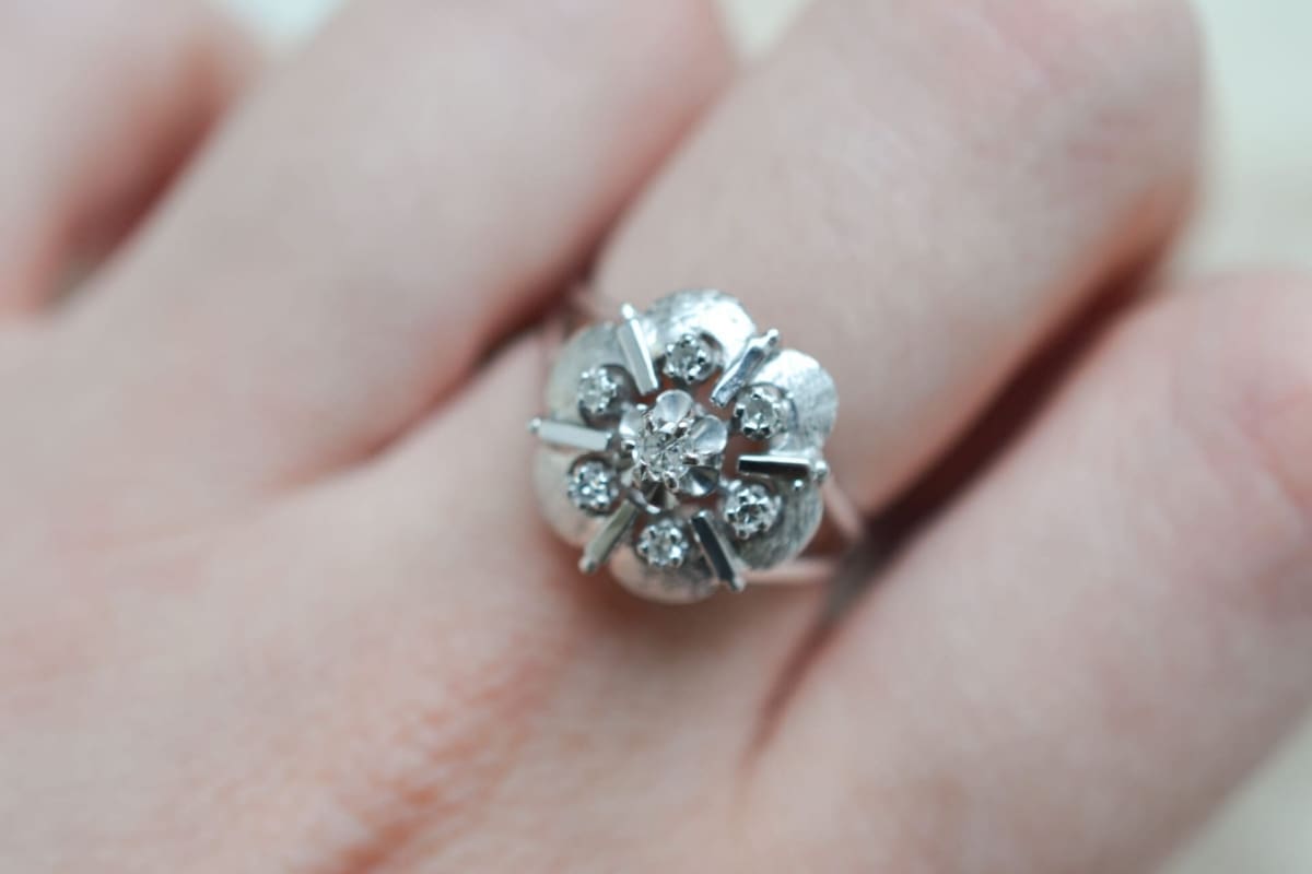 Bague Marguerite Diamants décor ciselé - bague Marguerite