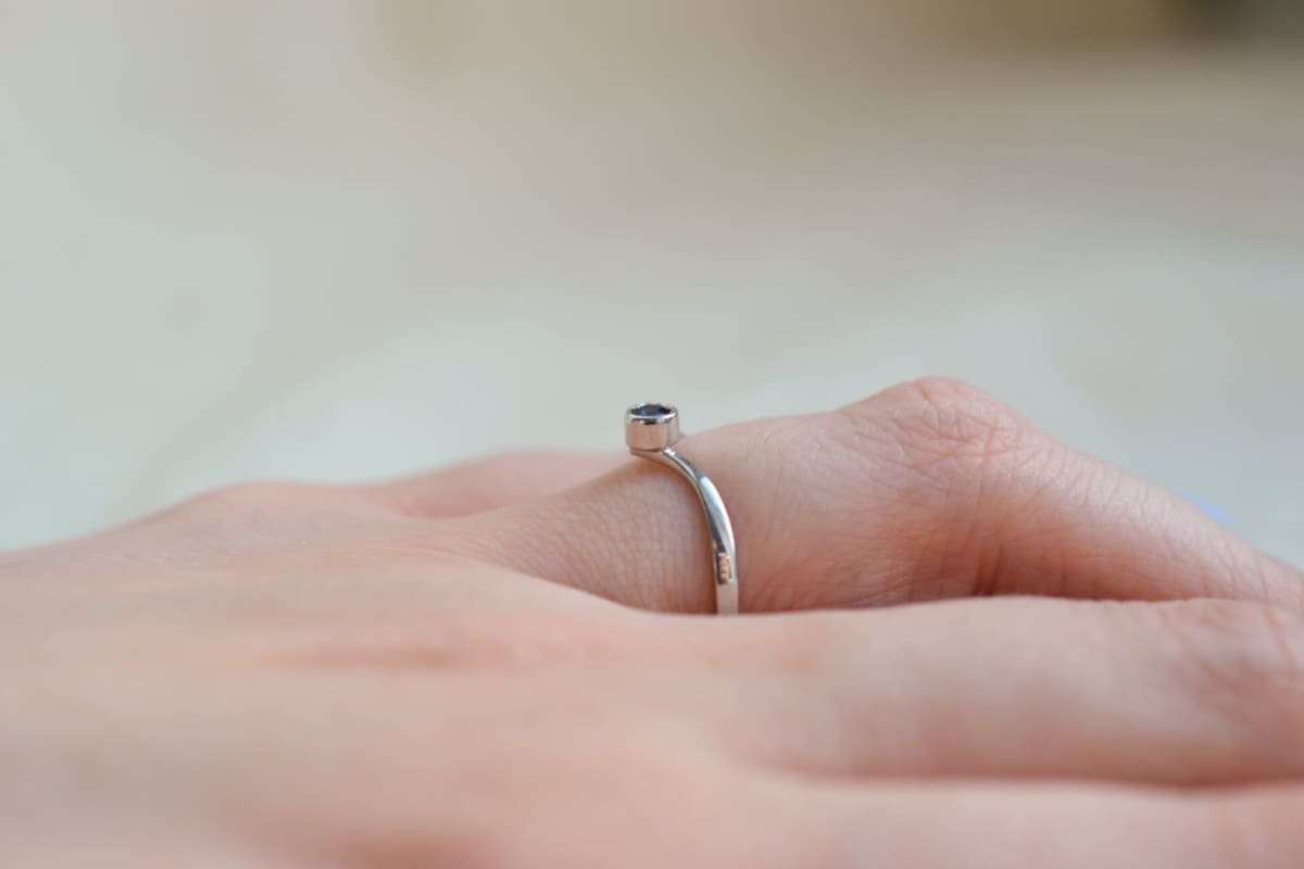 Bague Solitaire pierre bleue - bague de mariage