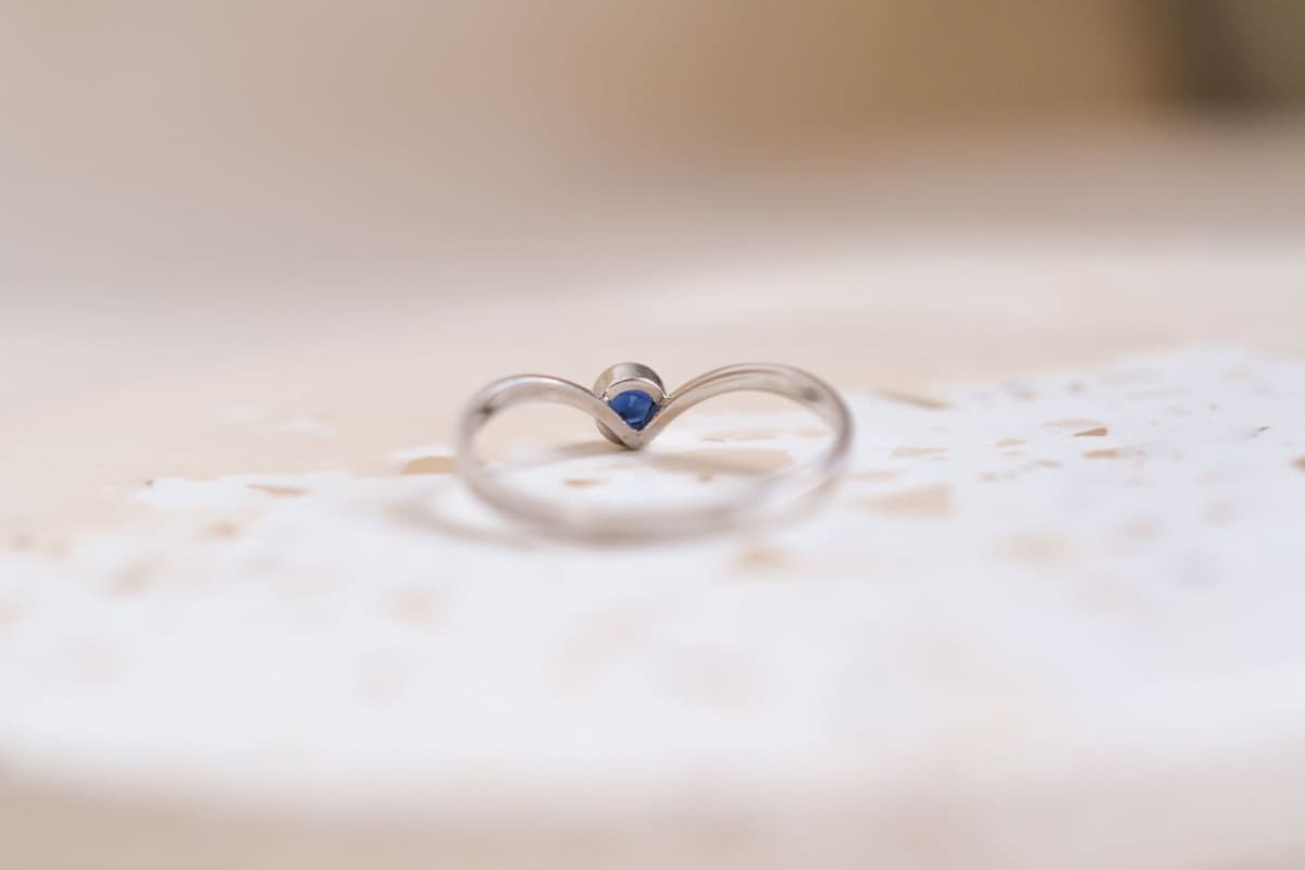 Bague Solitaire pierre bleue - bague unique