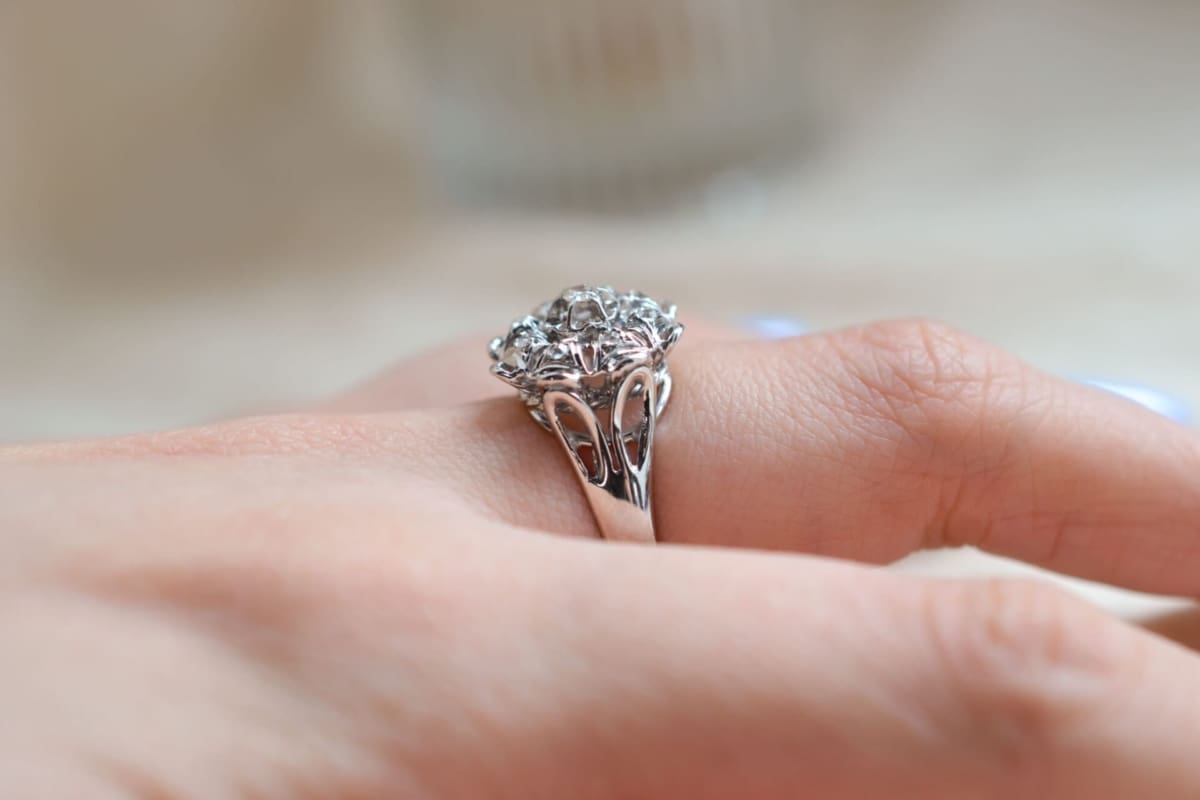 Marguerite Or blanc Diamants - bague de fiançailles