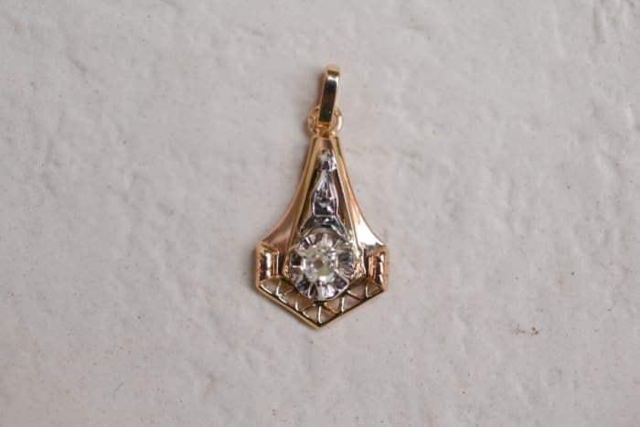 Pendentif Médaille Ancien Art Déco Plaqué Or – Breloque Rétro – Sans Marque