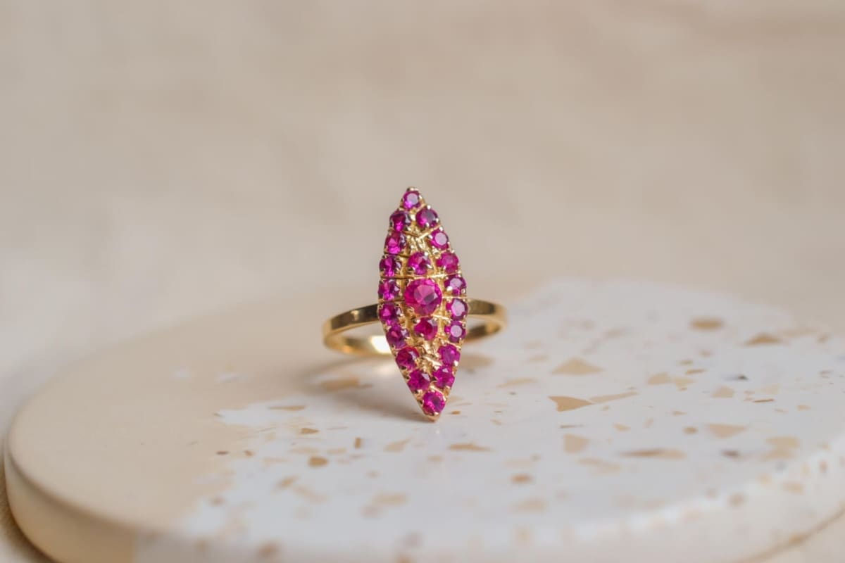 Bague Navette Rubis - bague ancienne