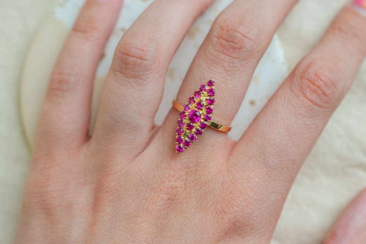 Bague Navette Rubis - bague de fiançailles