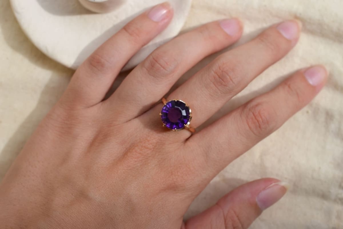 Bague ancienne Or jaune 18 carats Améthyste