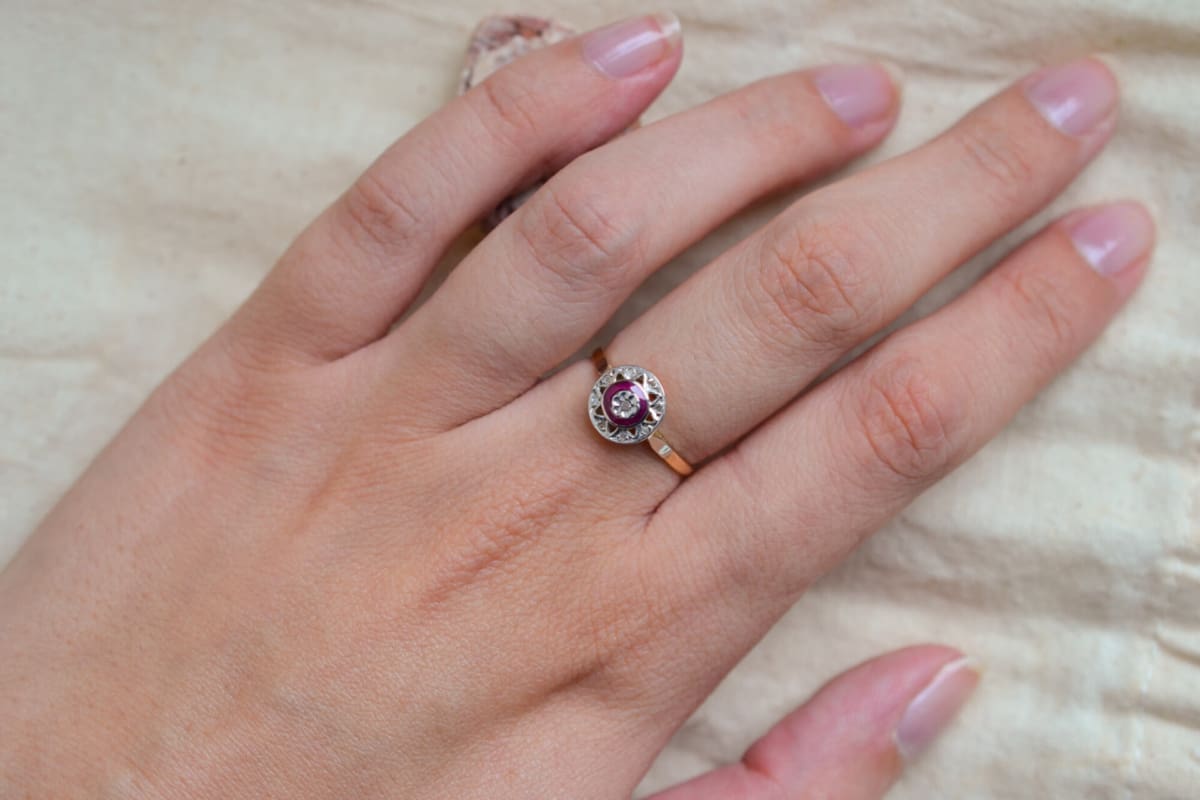 Bague de fiançailles Art Déco Rubis et Diamants