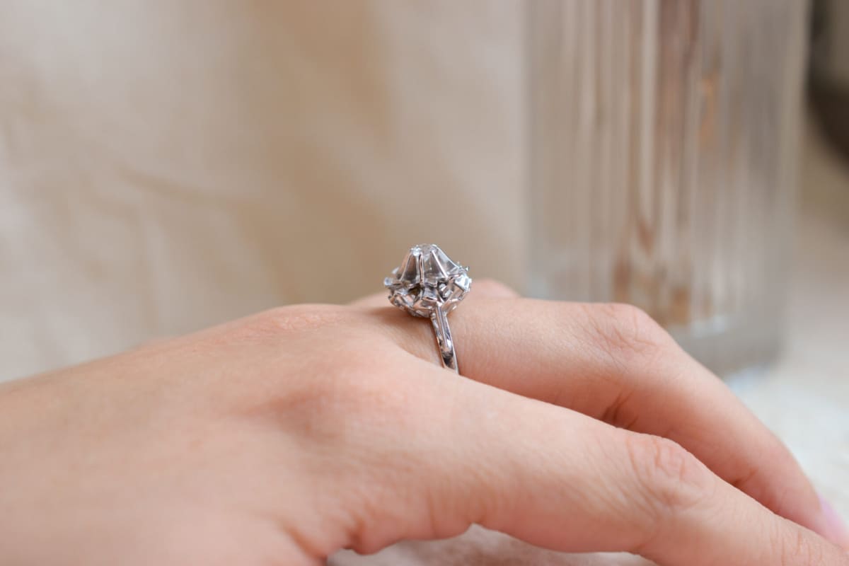 Bague de fiançailles ancienne Or blanc 18 carats Oxyde