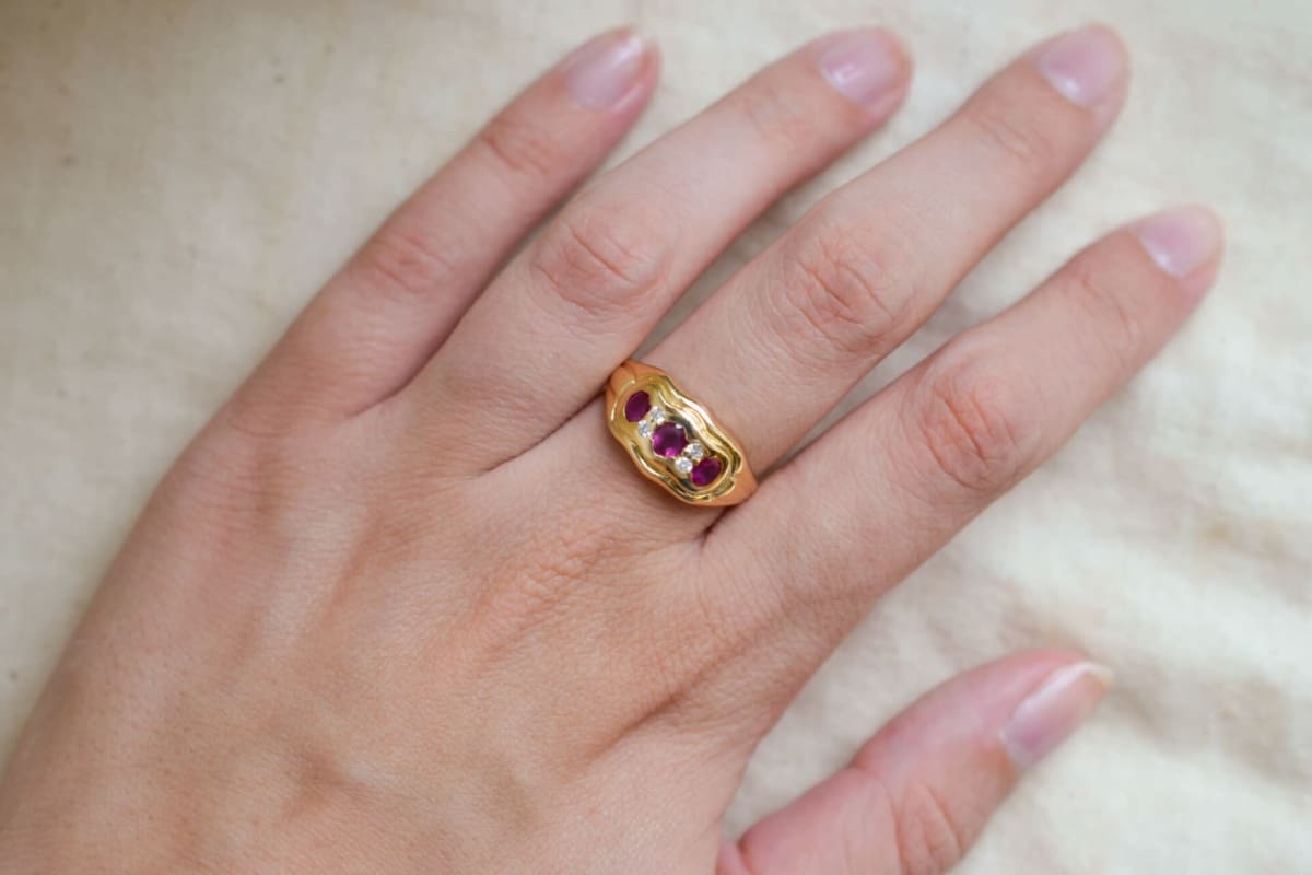 Bague de fiançailles ancienne Or jaune 18 carats Rubis