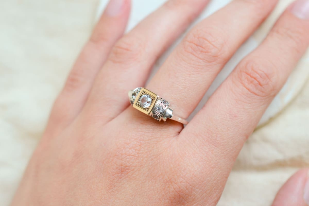 Bague de fiançailles ancienne en Argent sertie d'Oxydes