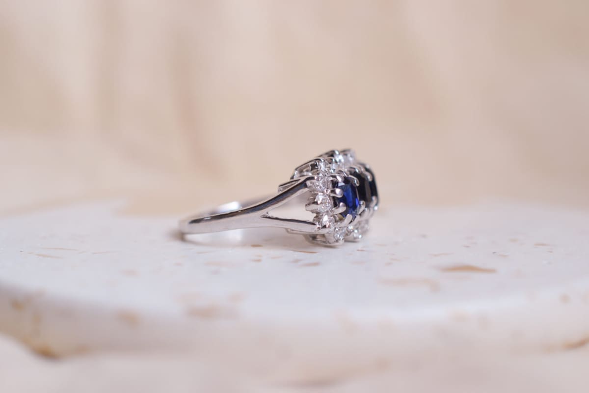 Bague jarretière ancienne Saphirs et Diamants